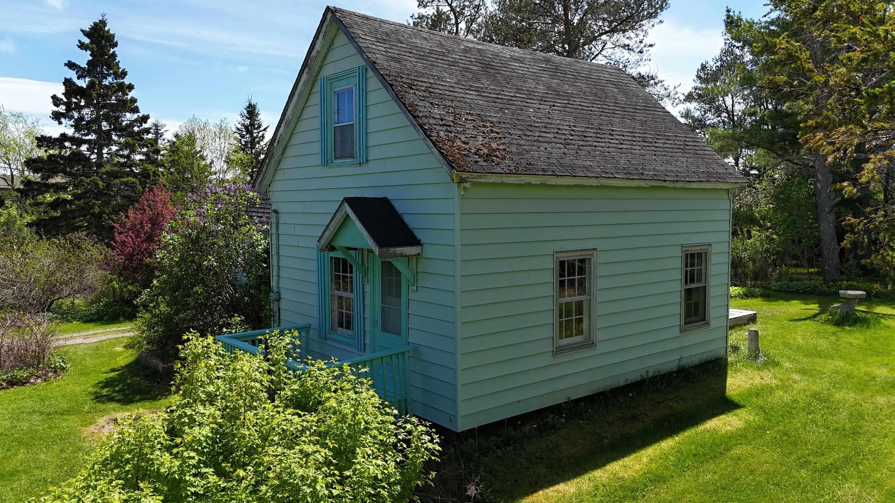 147 Mill Street, Parrsboro, NS B0M 1S0, 2 Bedrooms Bedrooms, ,1 BathroomBathrooms,Residential,For Sale,Mill,202513167