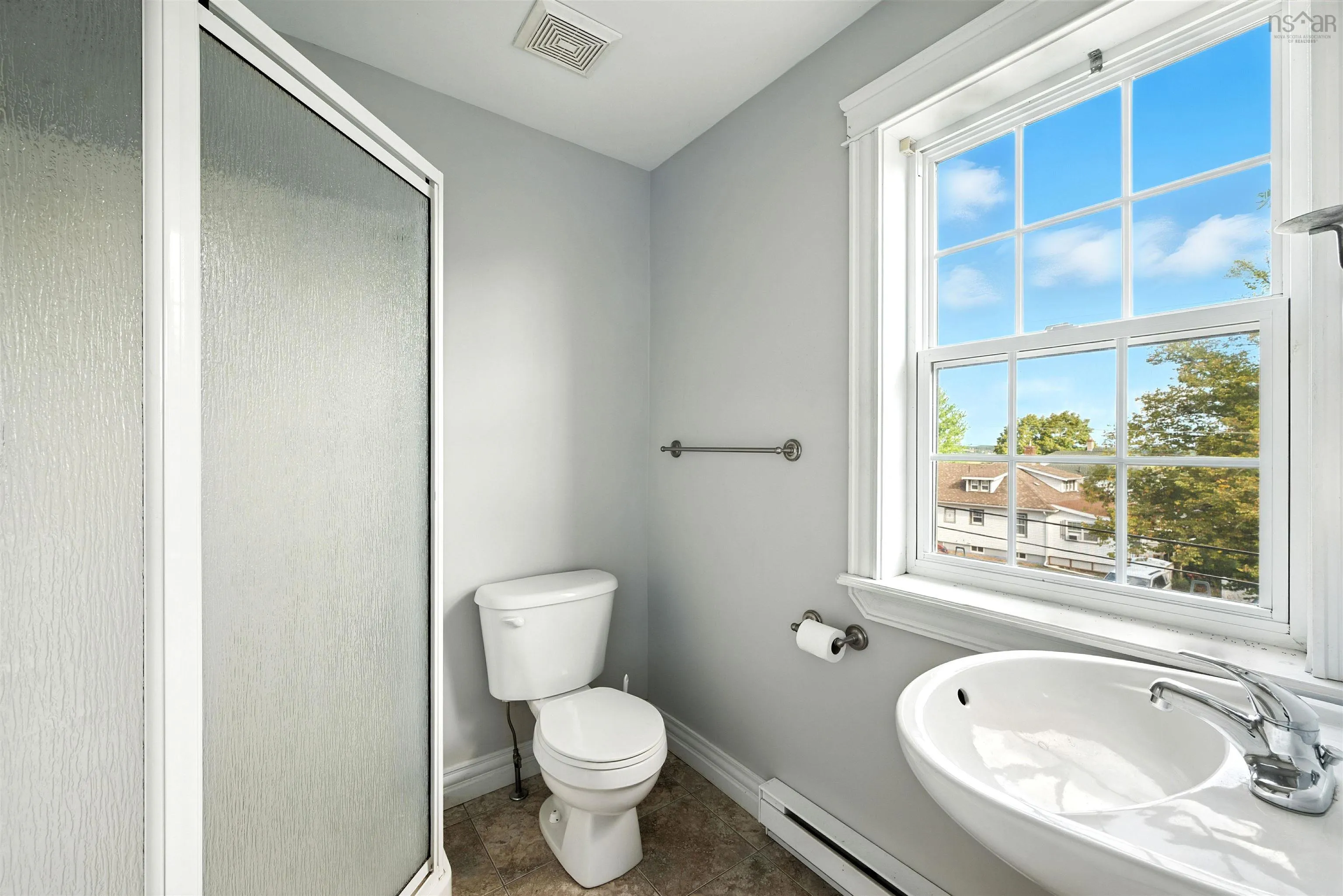 256 Highland Avenue, Windsor, NS B0N 2T0, 4 Bedrooms Bedrooms, ,4 BathroomsBathrooms,Residential,For Sale,Highland,202521107