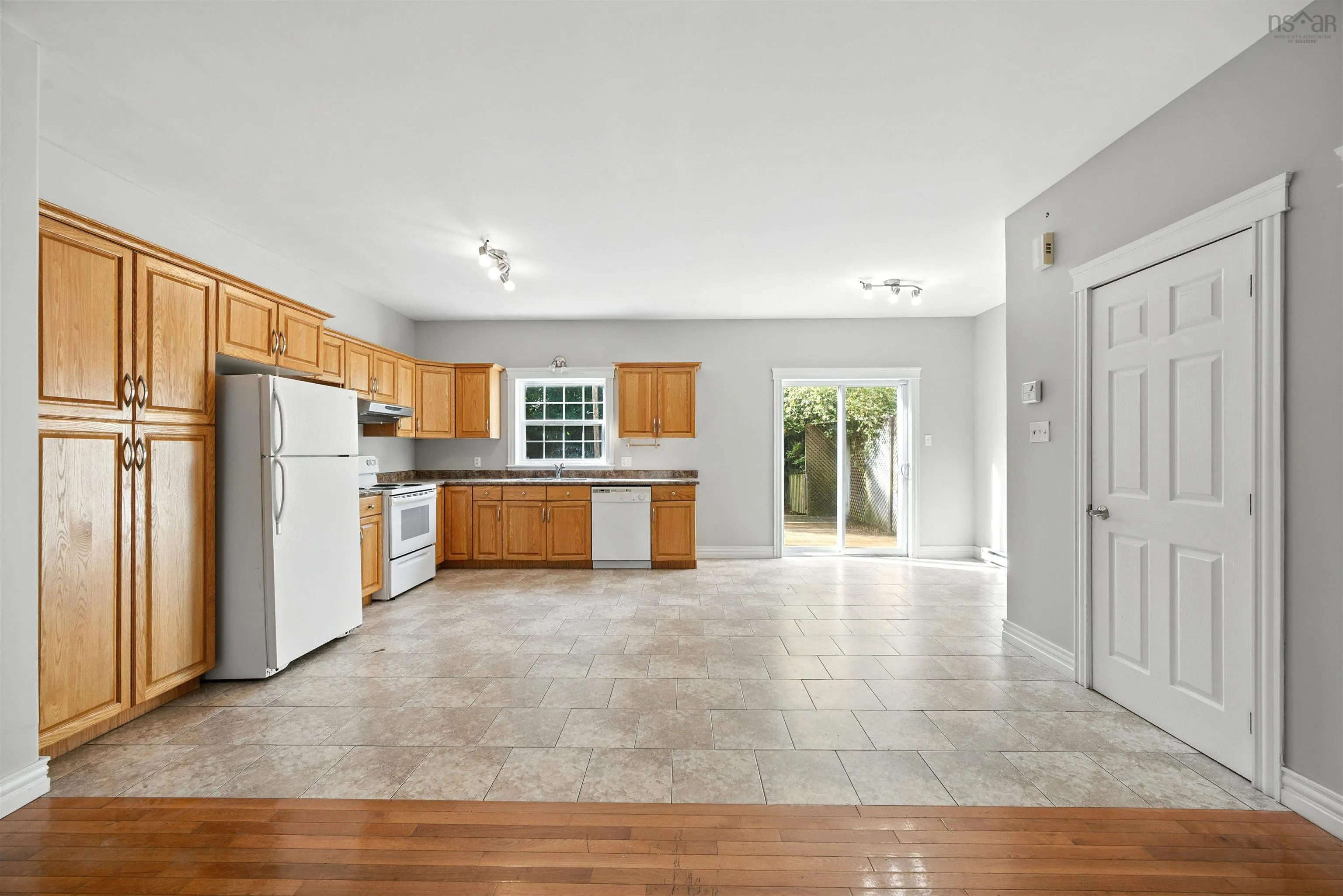 256 Highland Avenue, Windsor, NS B0N 2T0, 4 Bedrooms Bedrooms, ,4 BathroomsBathrooms,Residential,For Sale,Highland,202521107