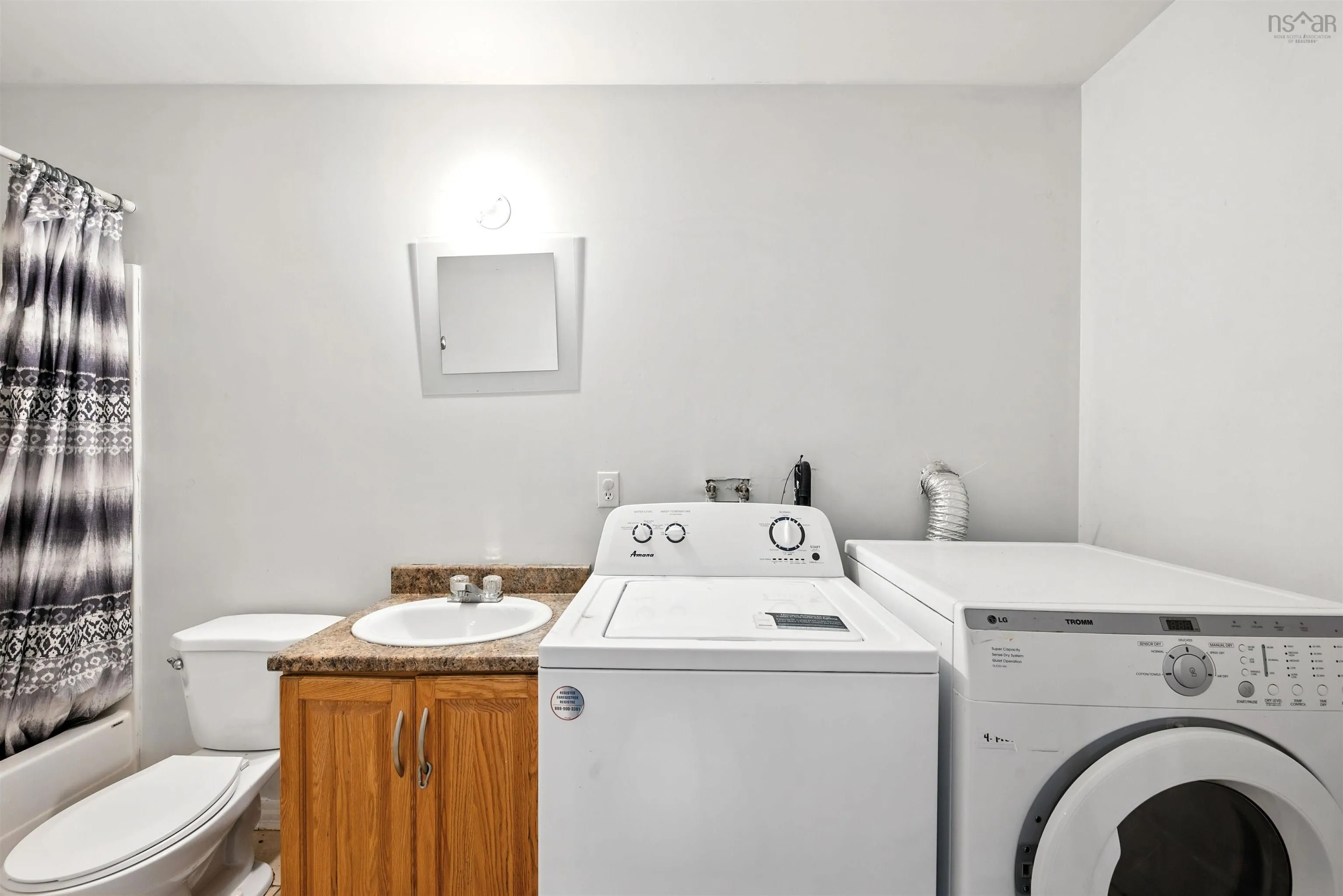 256 Highland Avenue, Windsor, NS B0N 2T0, 4 Bedrooms Bedrooms, ,4 BathroomsBathrooms,Residential,For Sale,Highland,202521107