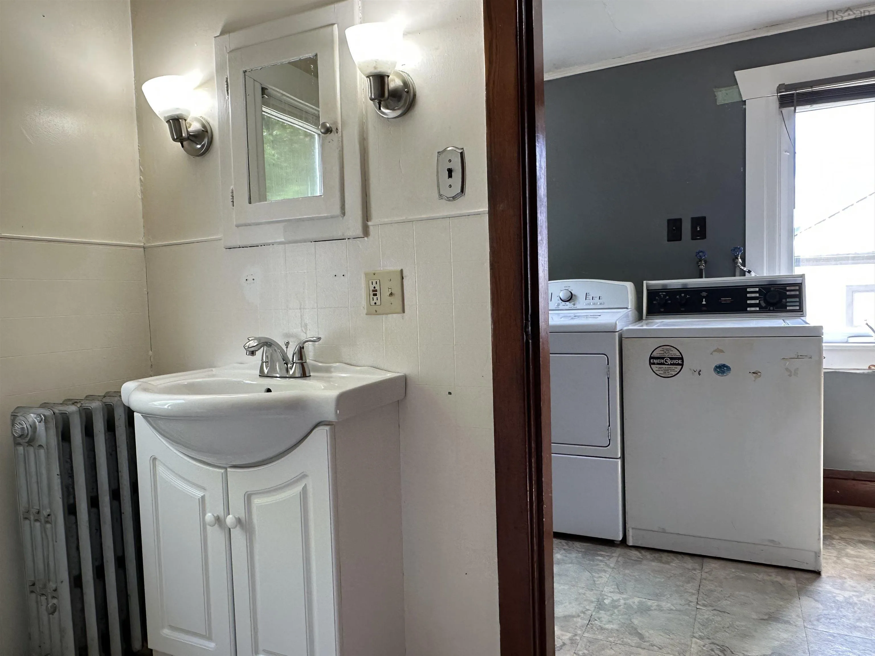 358 Royal Avenue, Sydney, NS B1P 4N5, 3 Bedrooms Bedrooms, ,1 BathroomBathrooms,Residential,For Sale,Royal,202521090