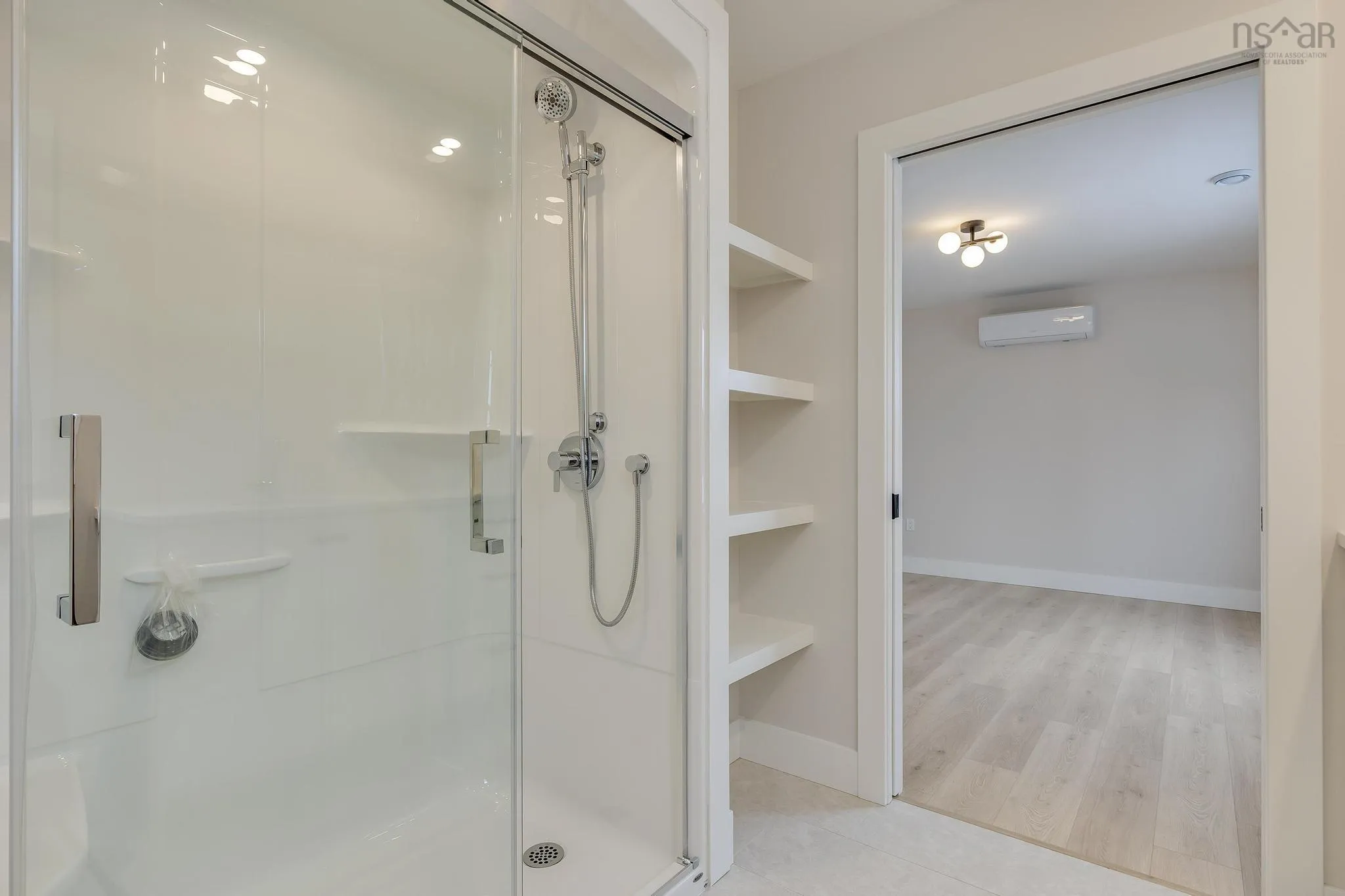 34 Pearlgarden Close, Dartmouth Ns B2x 2e8, 3 Bedrooms Bedrooms, ,4 BathroomsBathrooms,Residential,For Sale,Pearlgarden,202507240