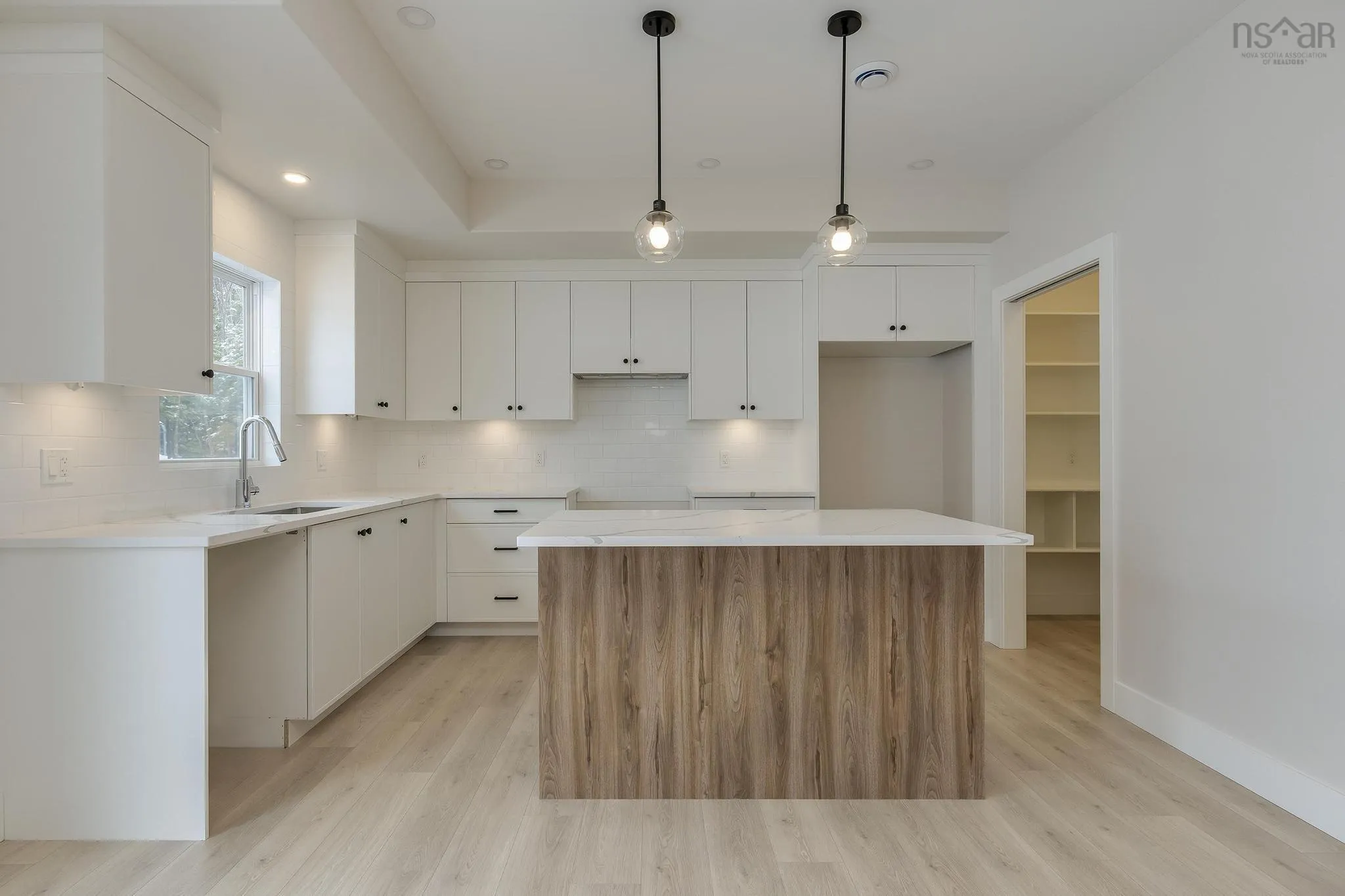 34 Pearlgarden Close, Dartmouth Ns B2x 2e8, 3 Bedrooms Bedrooms, ,4 BathroomsBathrooms,Residential,For Sale,Pearlgarden,202507240