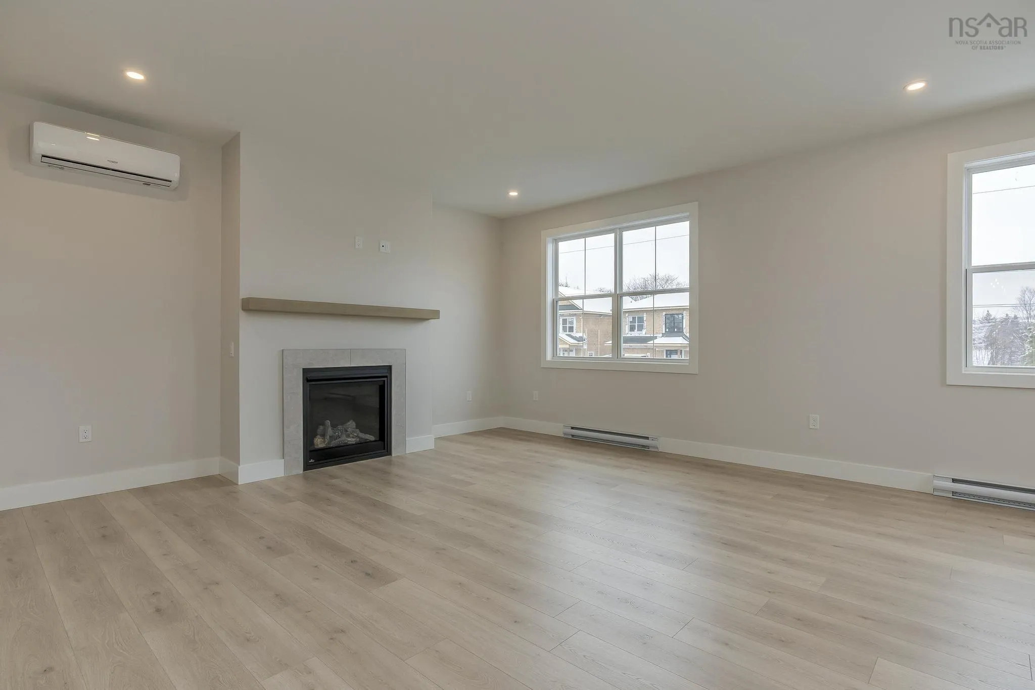 34 Pearlgarden Close, Dartmouth Ns B2x 2e8, 3 Bedrooms Bedrooms, ,4 BathroomsBathrooms,Residential,For Sale,Pearlgarden,202507240