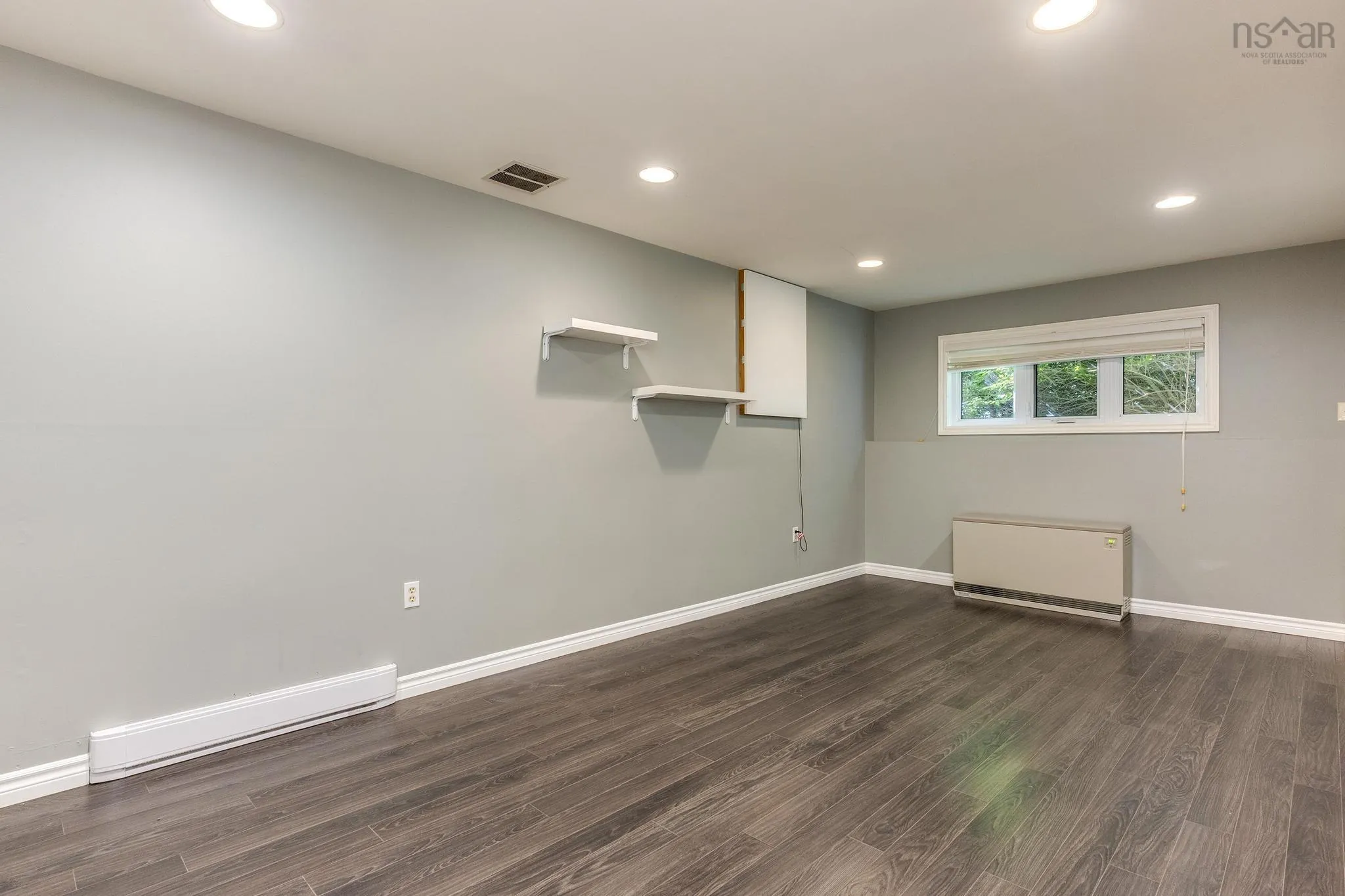 18 Anahid Court, Bedford, NS B4A 3X2, 3 Bedrooms Bedrooms, ,3 BathroomsBathrooms,Residential,For Sale,Anahid,202520547
