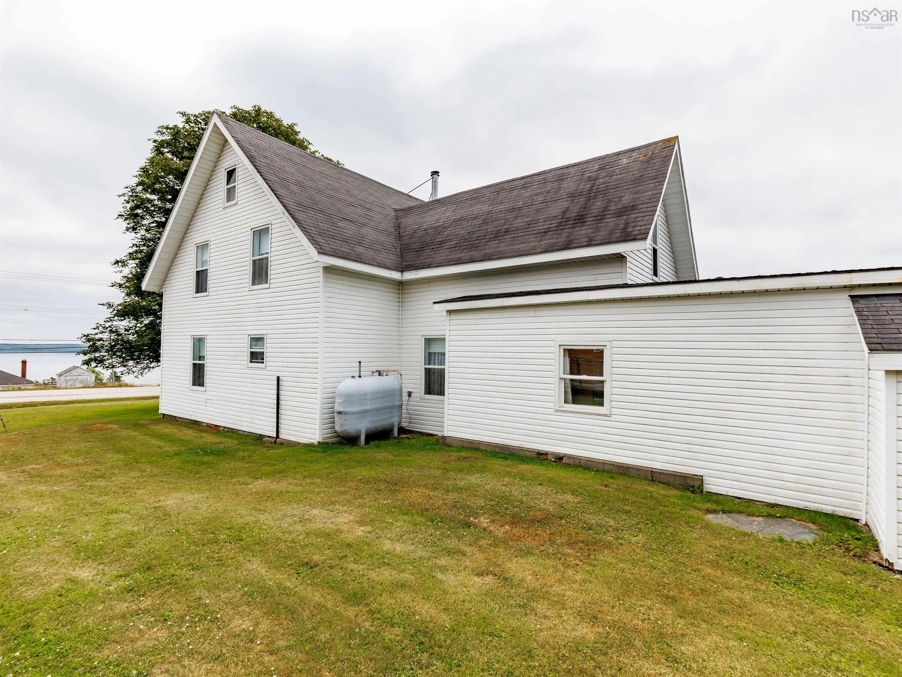 335-684 Highway 335 Highway, West Pubnico, NS B0W 3S0, 6 Bedrooms Bedrooms, ,1 BathroomBathrooms,Residential,For Sale,Highway 335,202519679