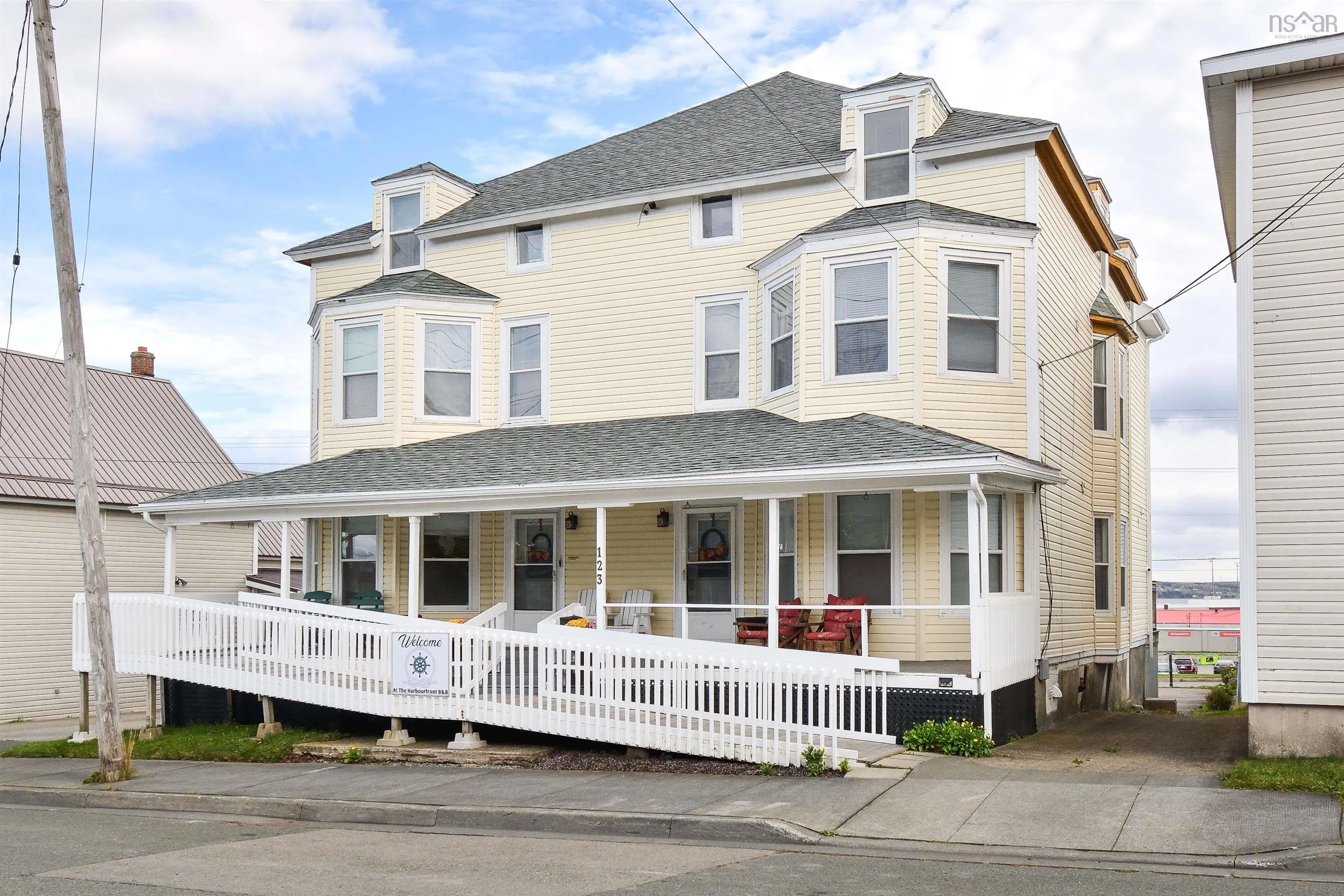 121 - 123 Pierce Street, North Sydney, NS B2A 1P4, ,Commercial Sale,For Sale,Pierce,202521457