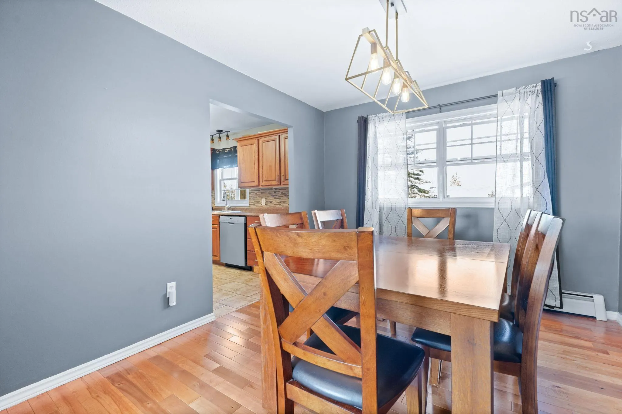 16 Gilroy Street, Springhill, NS B0M 1X0, 3 Bedrooms Bedrooms, ,2 BathroomsBathrooms,Residential,For Sale,Gilroy,202521694