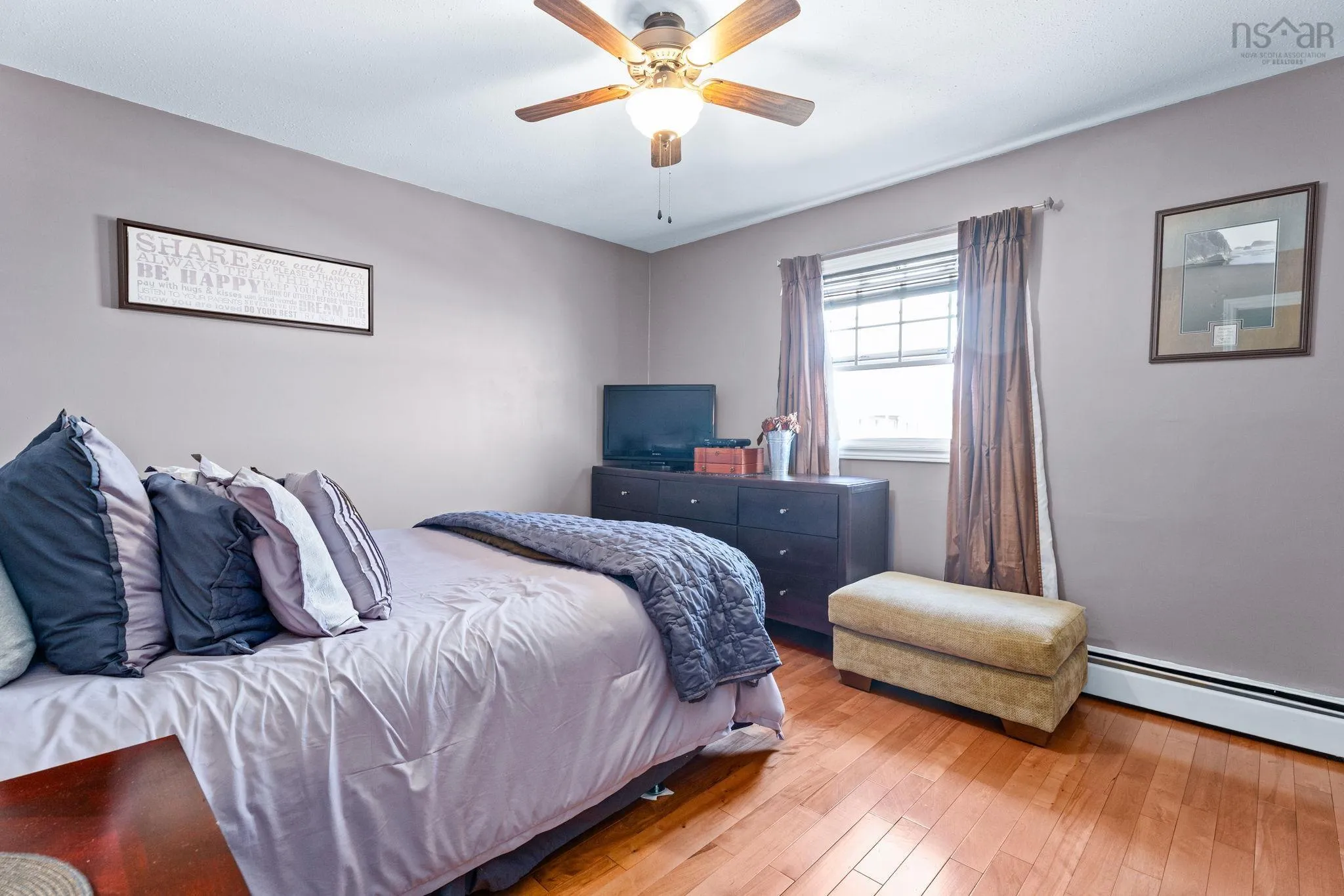 16 Gilroy Street, Springhill, NS B0M 1X0, 3 Bedrooms Bedrooms, ,2 BathroomsBathrooms,Residential,For Sale,Gilroy,202521694