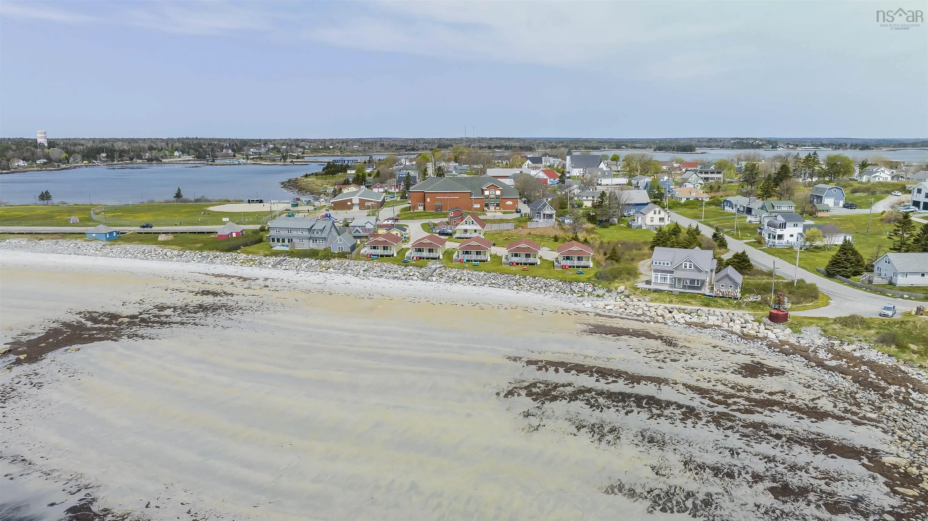 1 Gull Rock Road, Lockeport Ns B0t 1l0, 12 Bedrooms Bedrooms, ,6 BathroomsBathrooms,Residential,For Sale,Gull Rock,202500655