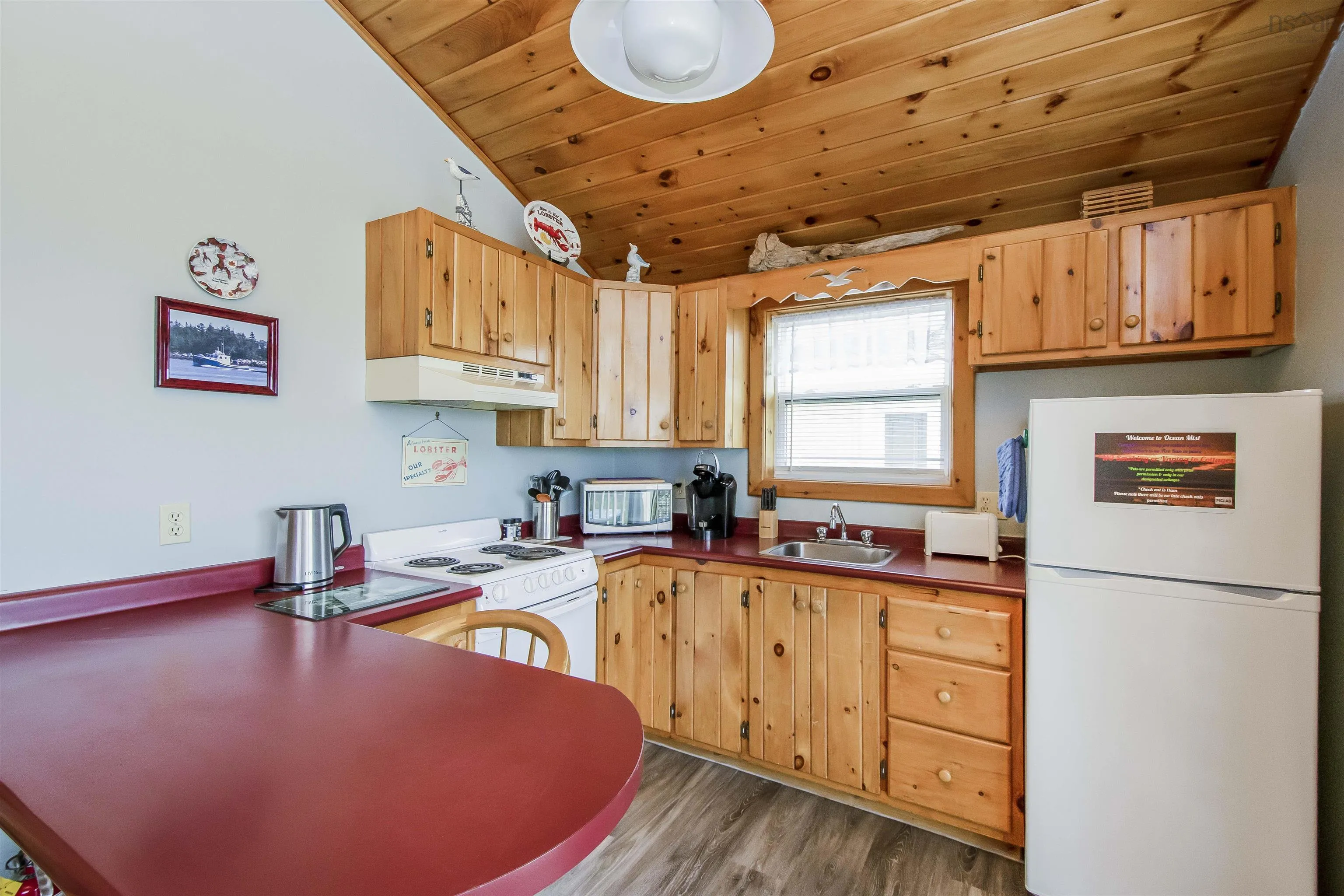1 Gull Rock Road, Lockeport Ns B0t 1l0, 12 Bedrooms Bedrooms, ,6 BathroomsBathrooms,Residential,For Sale,Gull Rock,202500655