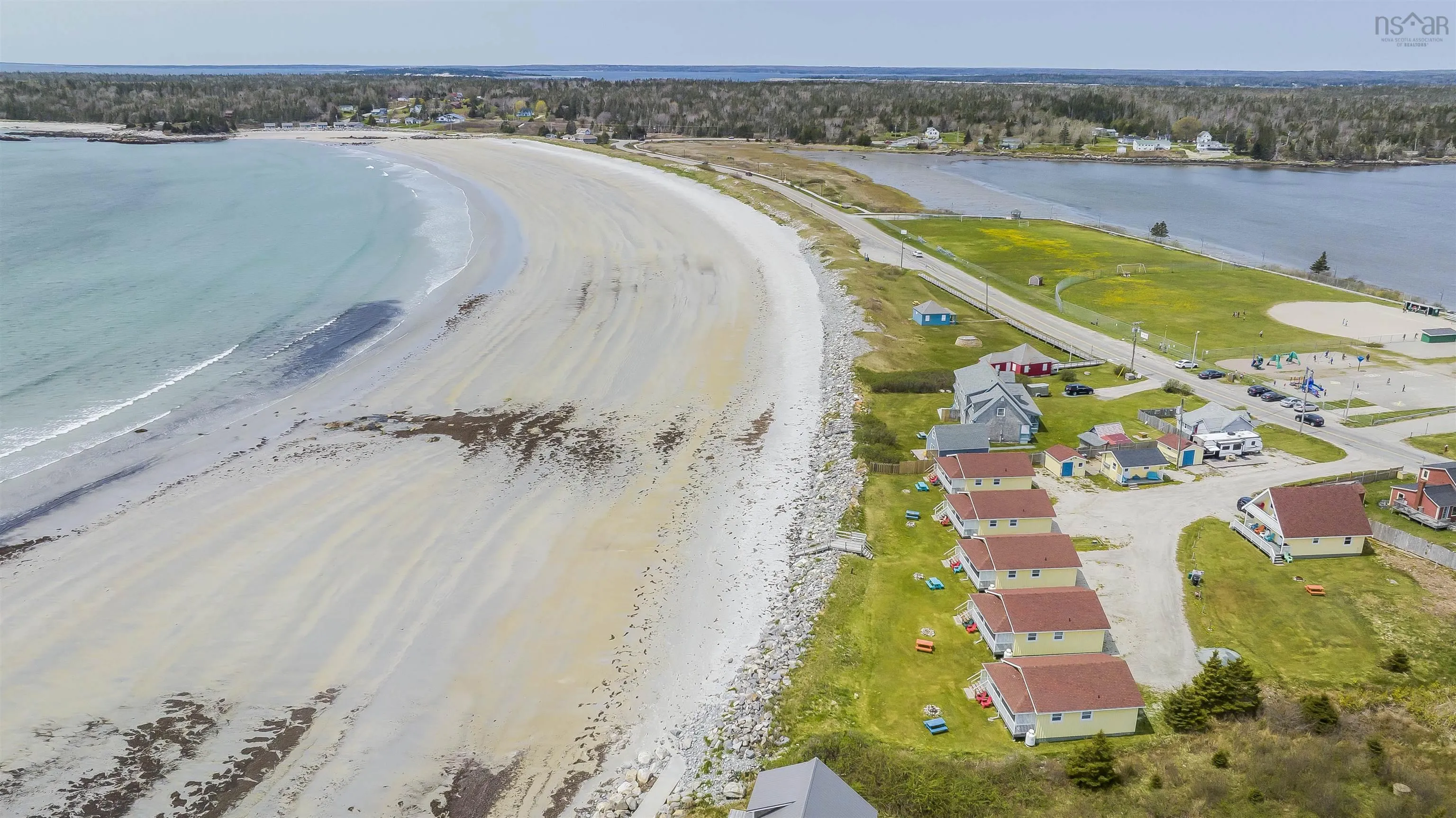 1 Gull Rock Road, Lockeport Ns B0t 1l0, 12 Bedrooms Bedrooms, ,6 BathroomsBathrooms,Residential,For Sale,Gull Rock,202500655