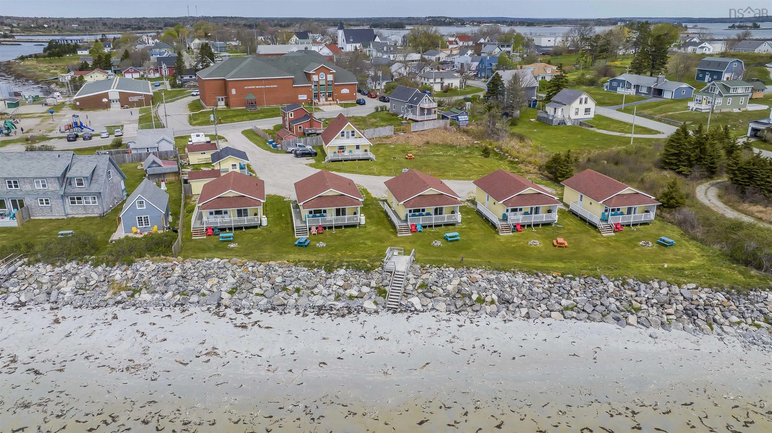 1 Gull Rock Road, Lockeport Ns B0t 1l0, 12 Bedrooms Bedrooms, ,6 BathroomsBathrooms,Residential,For Sale,Gull Rock,202500655