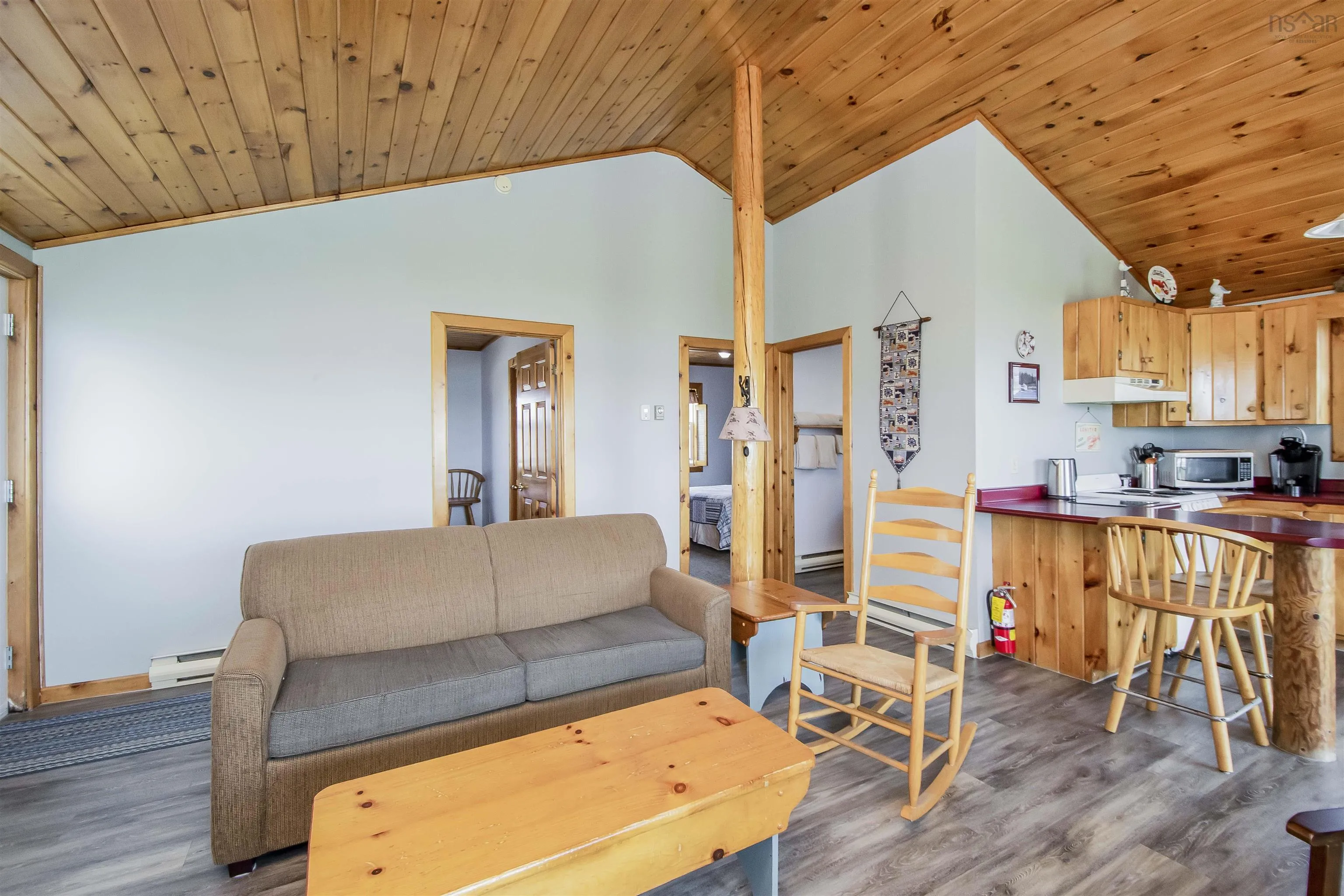 1 Gull Rock Road, Lockeport Ns B0t 1l0, 12 Bedrooms Bedrooms, ,6 BathroomsBathrooms,Residential,For Sale,Gull Rock,202500655