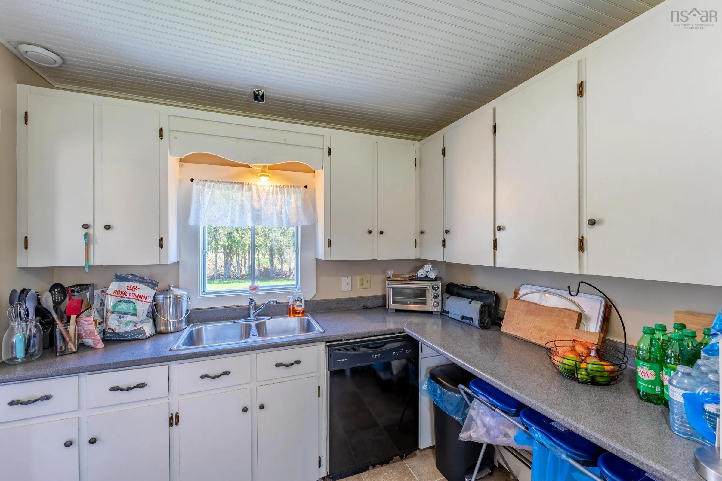 47 Lakeside Road, Hebron, NS B5A 5K4, 3 Bedrooms Bedrooms, ,2 BathroomsBathrooms,Residential,For Sale,Lakeside,202516016