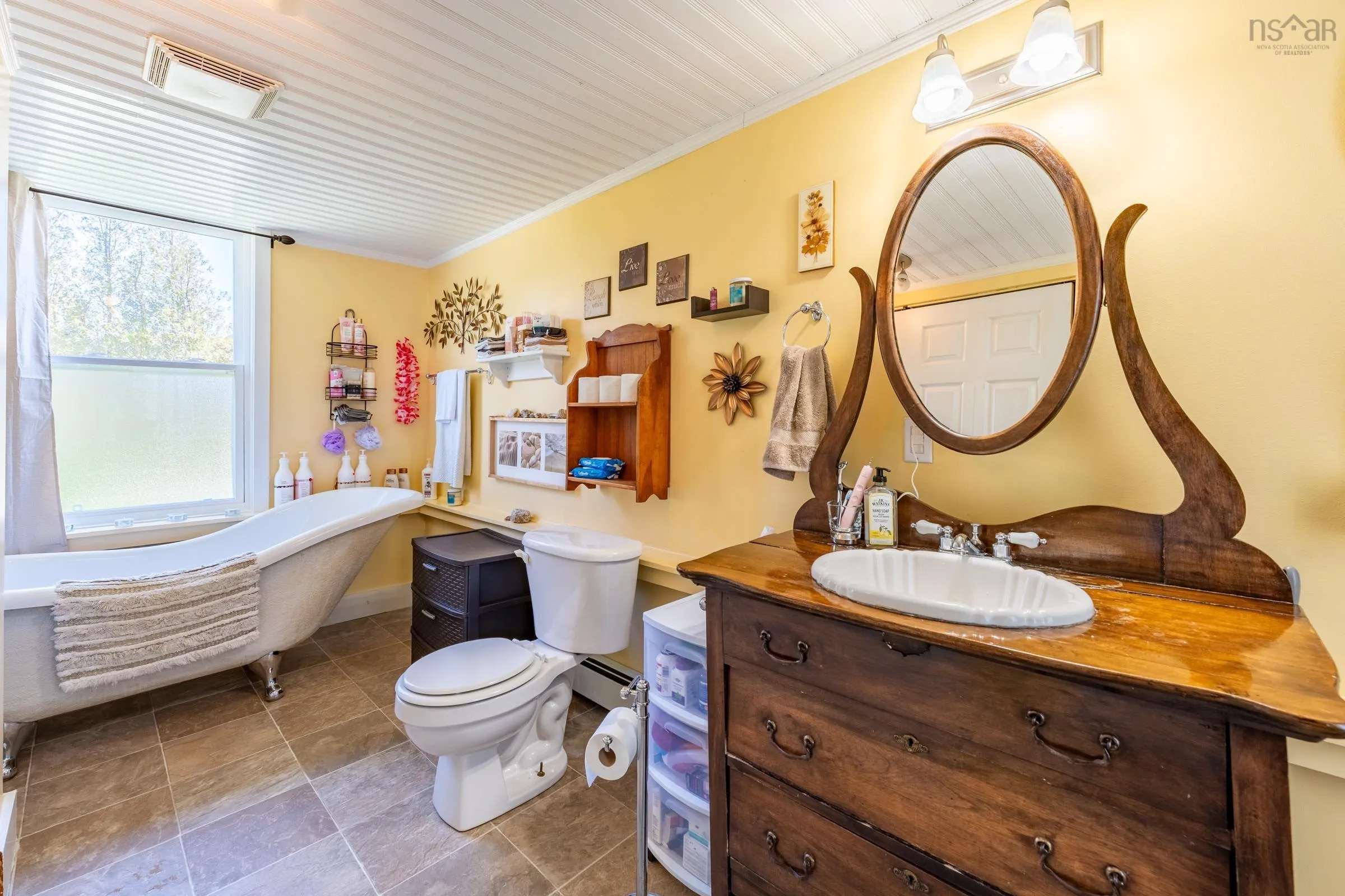 47 Lakeside Road, Hebron, NS B5A 5K4, 3 Bedrooms Bedrooms, ,2 BathroomsBathrooms,Residential,For Sale,Lakeside,202516016