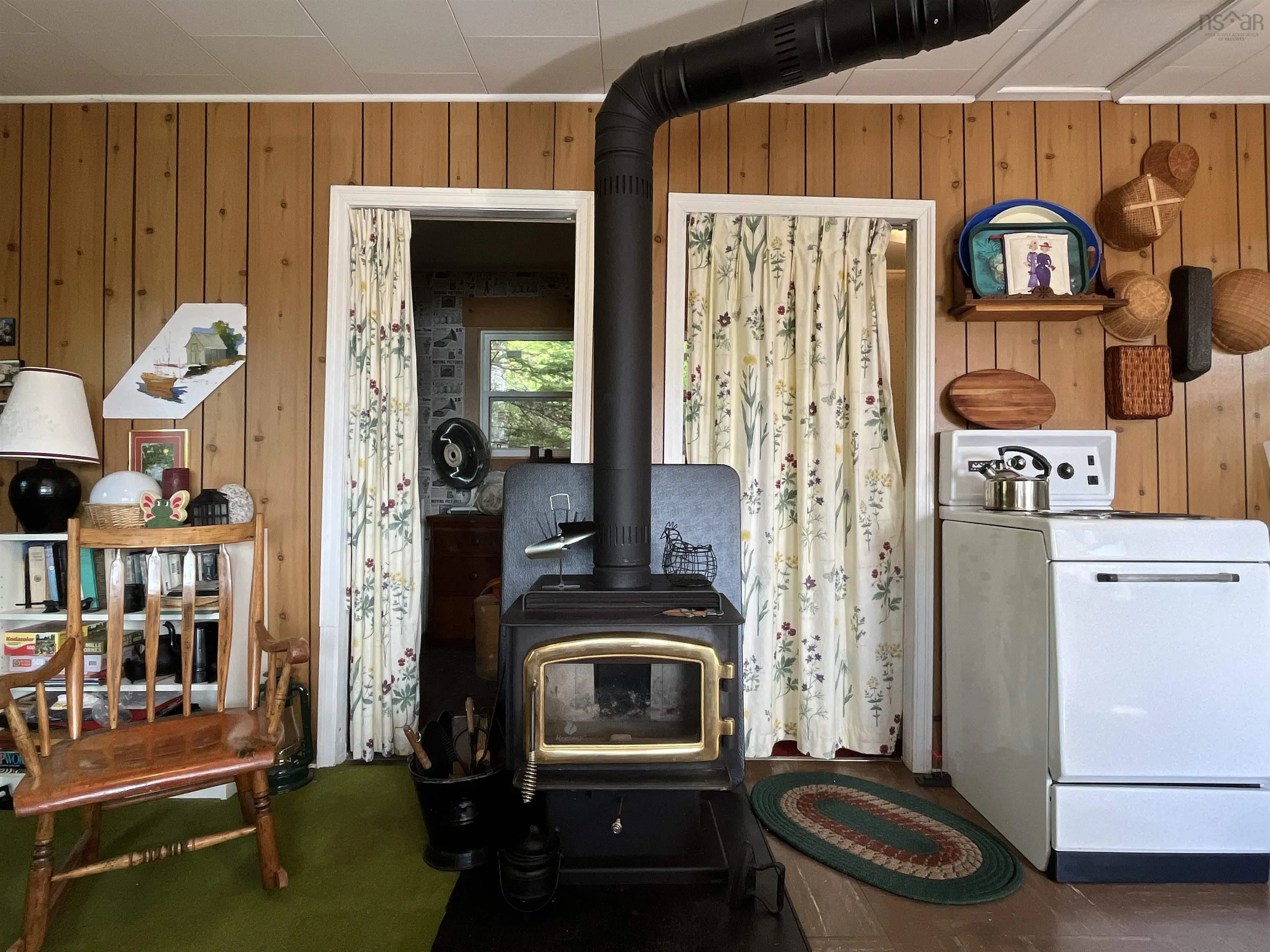 749 Dauphinees Mill Lake Road, Hubbards, NS B0J 1T0, 2 Bedrooms Bedrooms, ,1 BathroomBathrooms,Residential,For Sale,Dauphinees Mill Lake,202523317