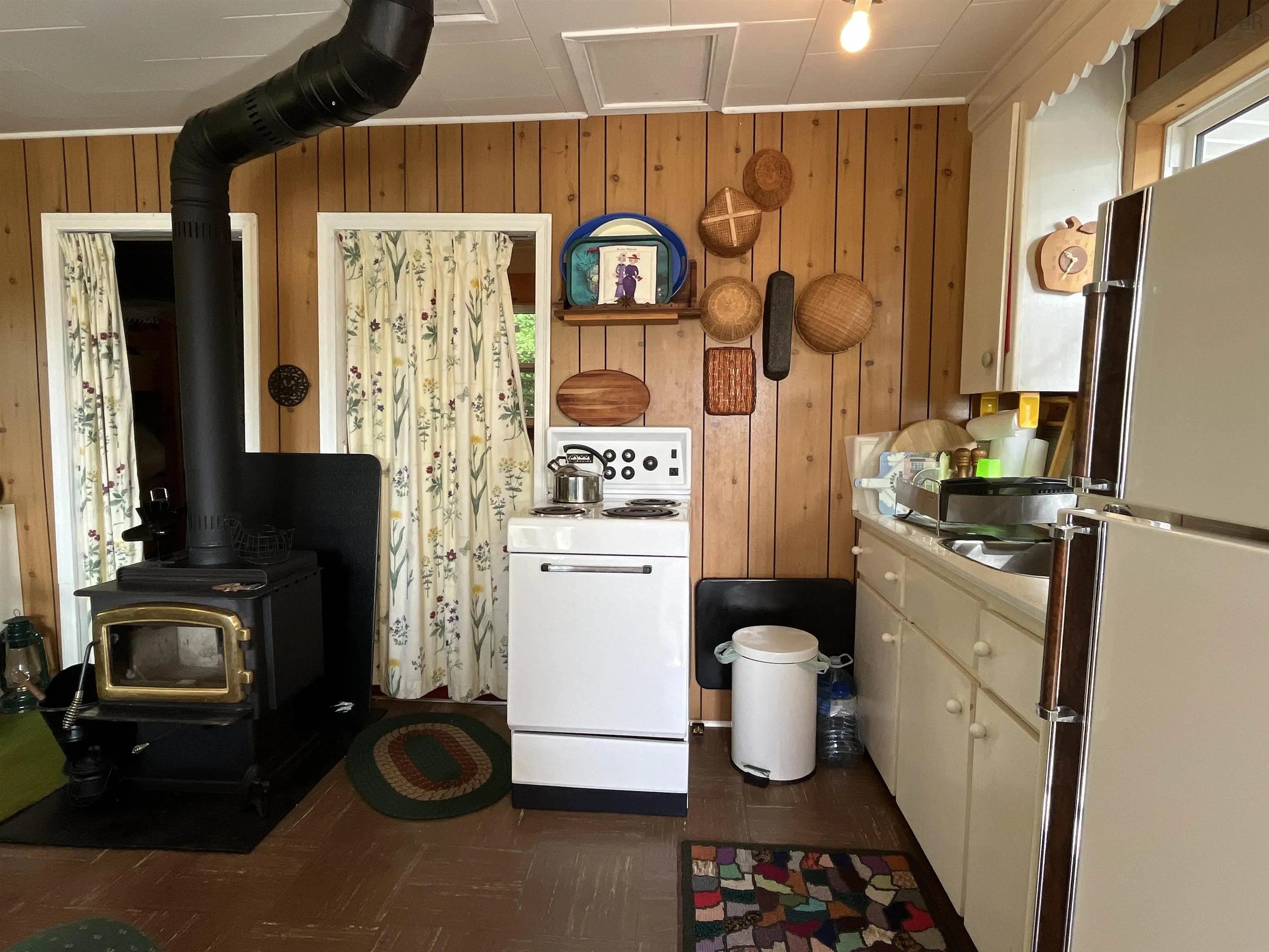 749 Dauphinees Mill Lake Road, Hubbards, NS B0J 1T0, 2 Bedrooms Bedrooms, ,1 BathroomBathrooms,Residential,For Sale,Dauphinees Mill Lake,202523317