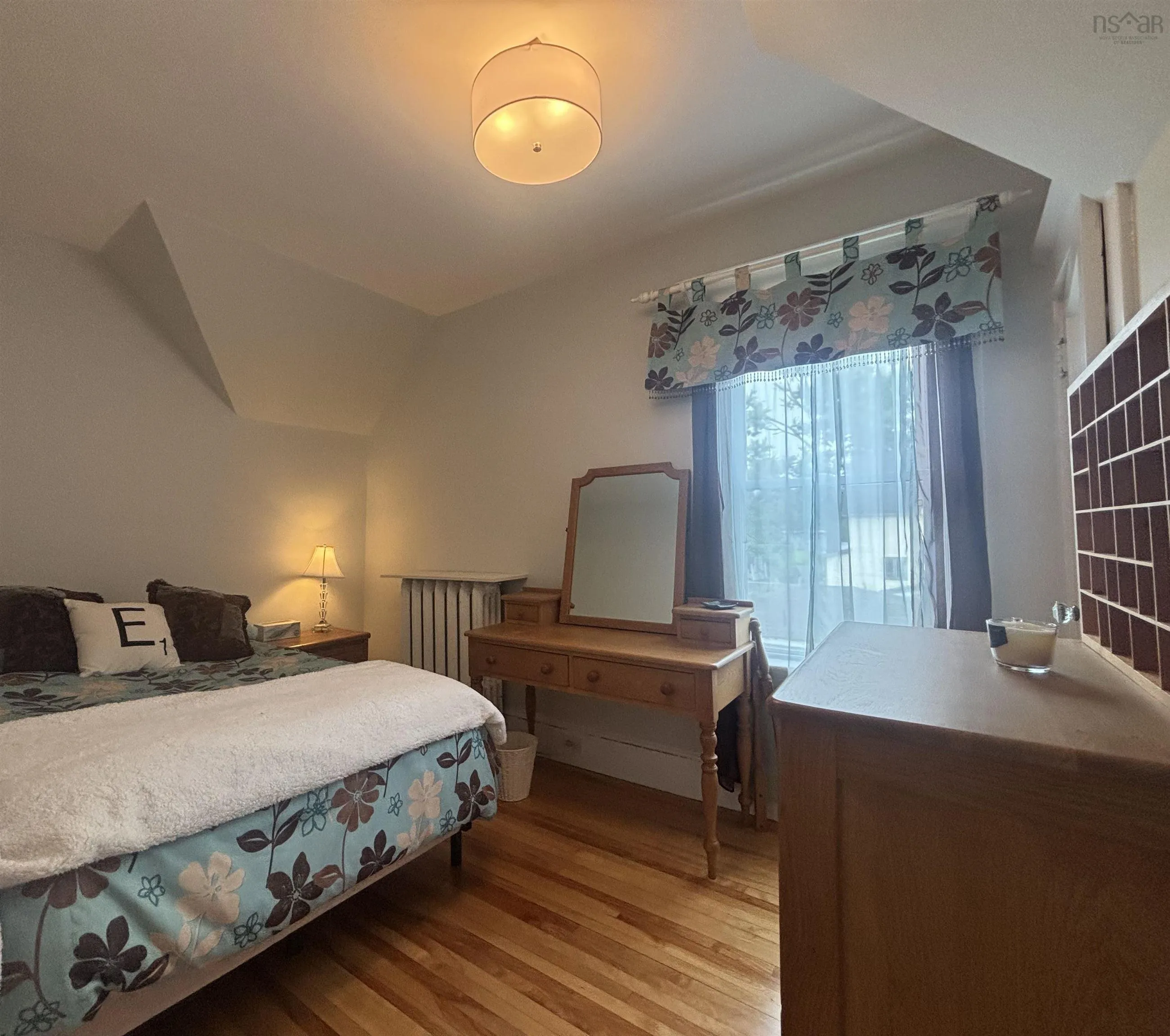 260 York Street, Cape Breton, NS B1A 2M3, 4 Bedrooms Bedrooms, ,2 BathroomsBathrooms,Residential,For Sale,York,202516699
