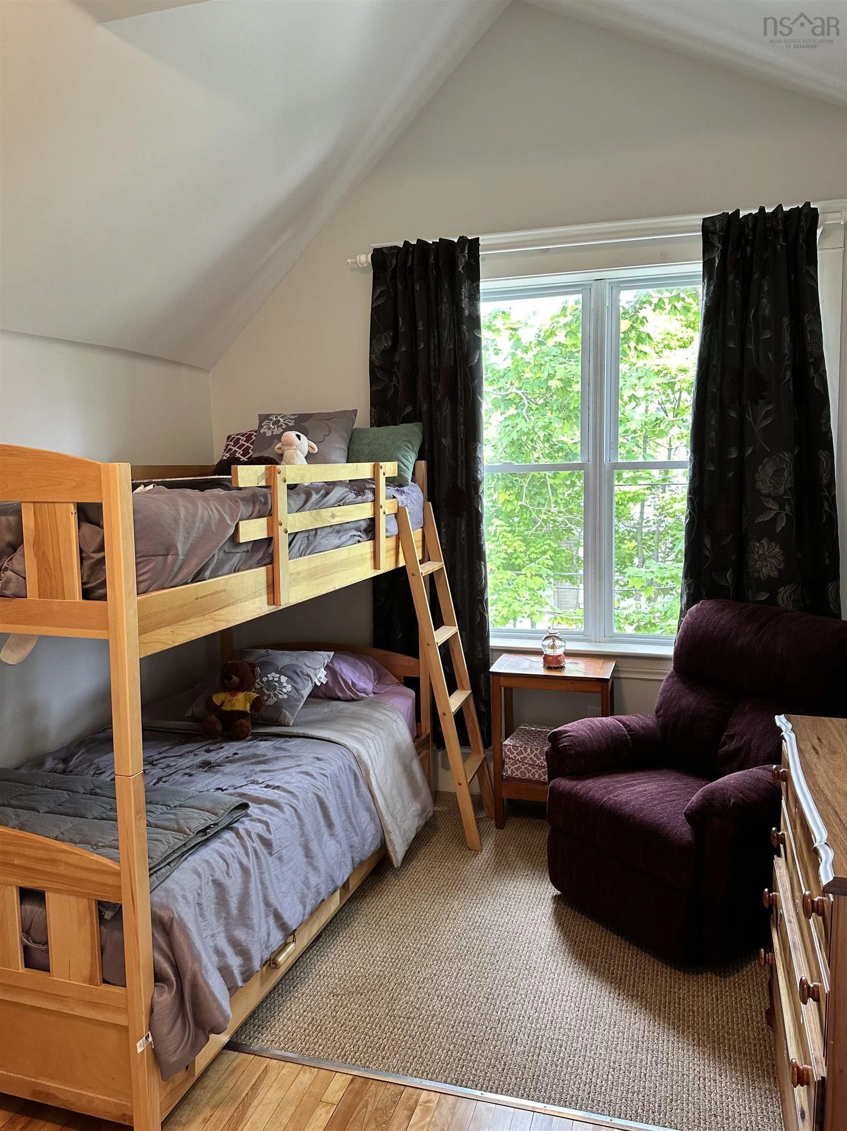 260 York Street, Cape Breton, NS B1A 2M3, 4 Bedrooms Bedrooms, ,2 BathroomsBathrooms,Residential,For Sale,York,202516699