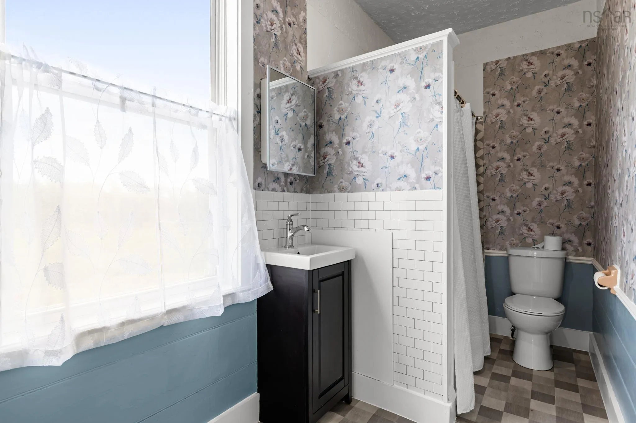 4031 215 Highway, Lower Burlington, NS B0N 2A0, 5 Bedrooms Bedrooms, ,1 BathroomBathrooms,Residential,For Sale,215,202518270