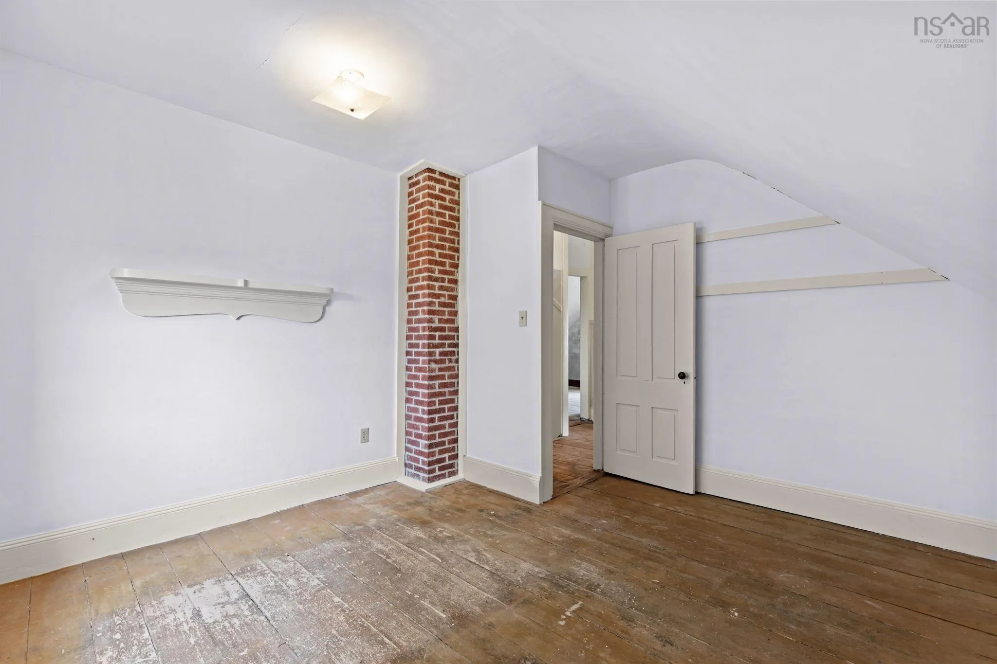 4031 215 Highway, Lower Burlington, NS B0N 2A0, 5 Bedrooms Bedrooms, ,1 BathroomBathrooms,Residential,For Sale,215,202518270