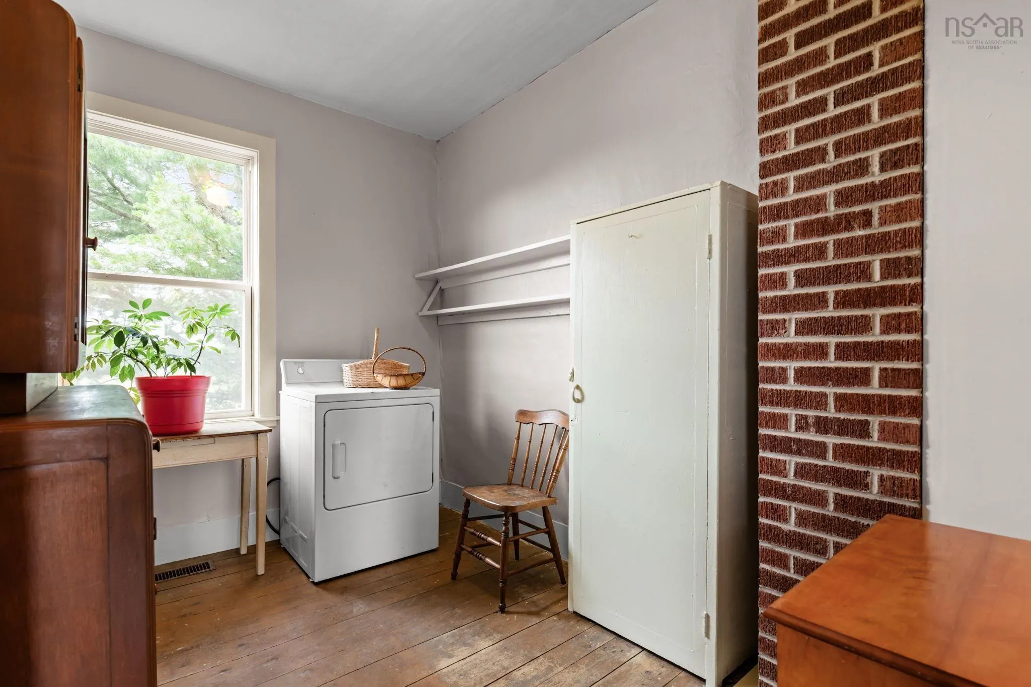 4031 215 Highway, Lower Burlington, NS B0N 2A0, 5 Bedrooms Bedrooms, ,1 BathroomBathrooms,Residential,For Sale,215,202518270