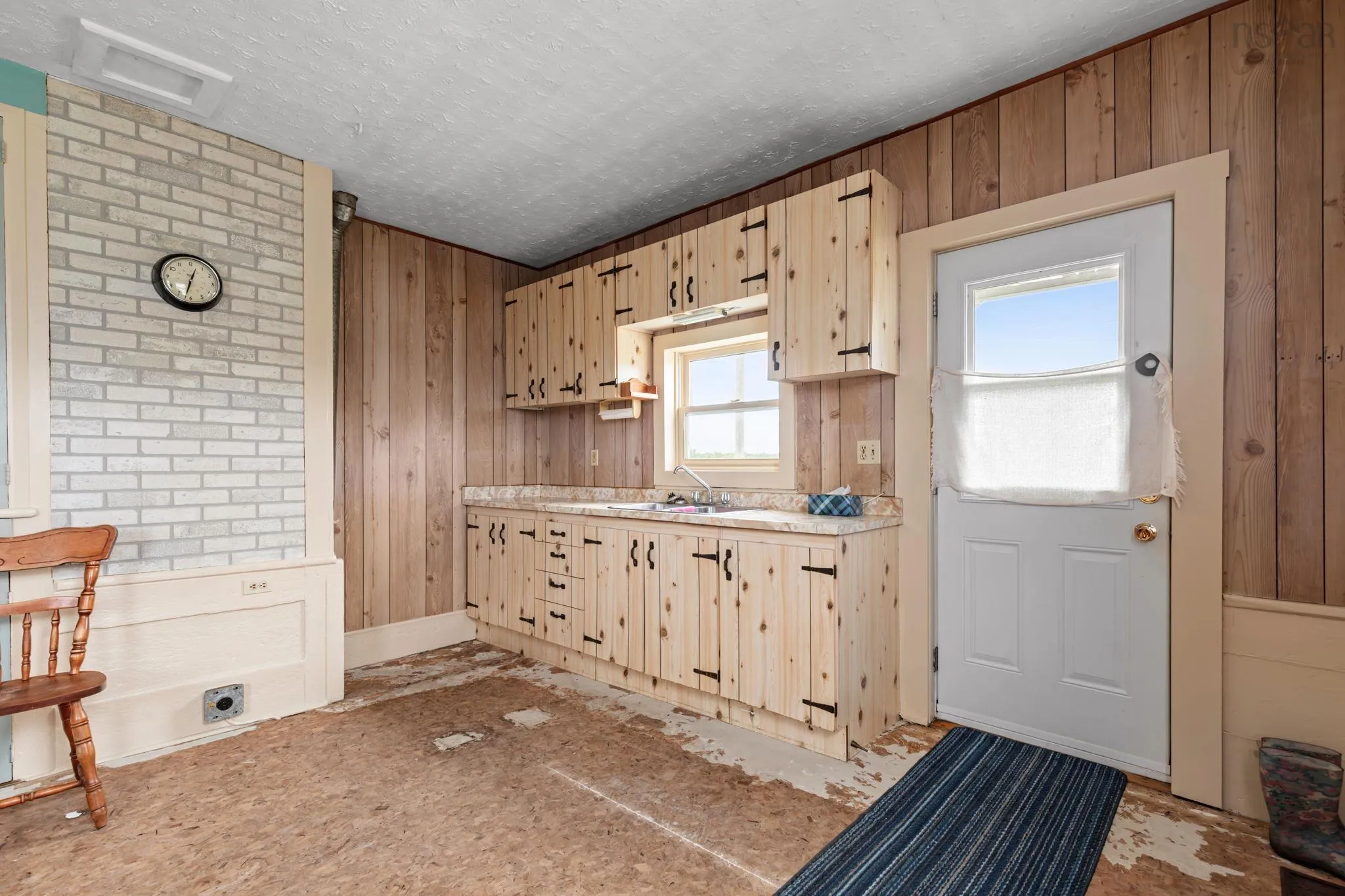 4031 215 Highway, Lower Burlington, NS B0N 2A0, 5 Bedrooms Bedrooms, ,1 BathroomBathrooms,Residential,For Sale,215,202518270