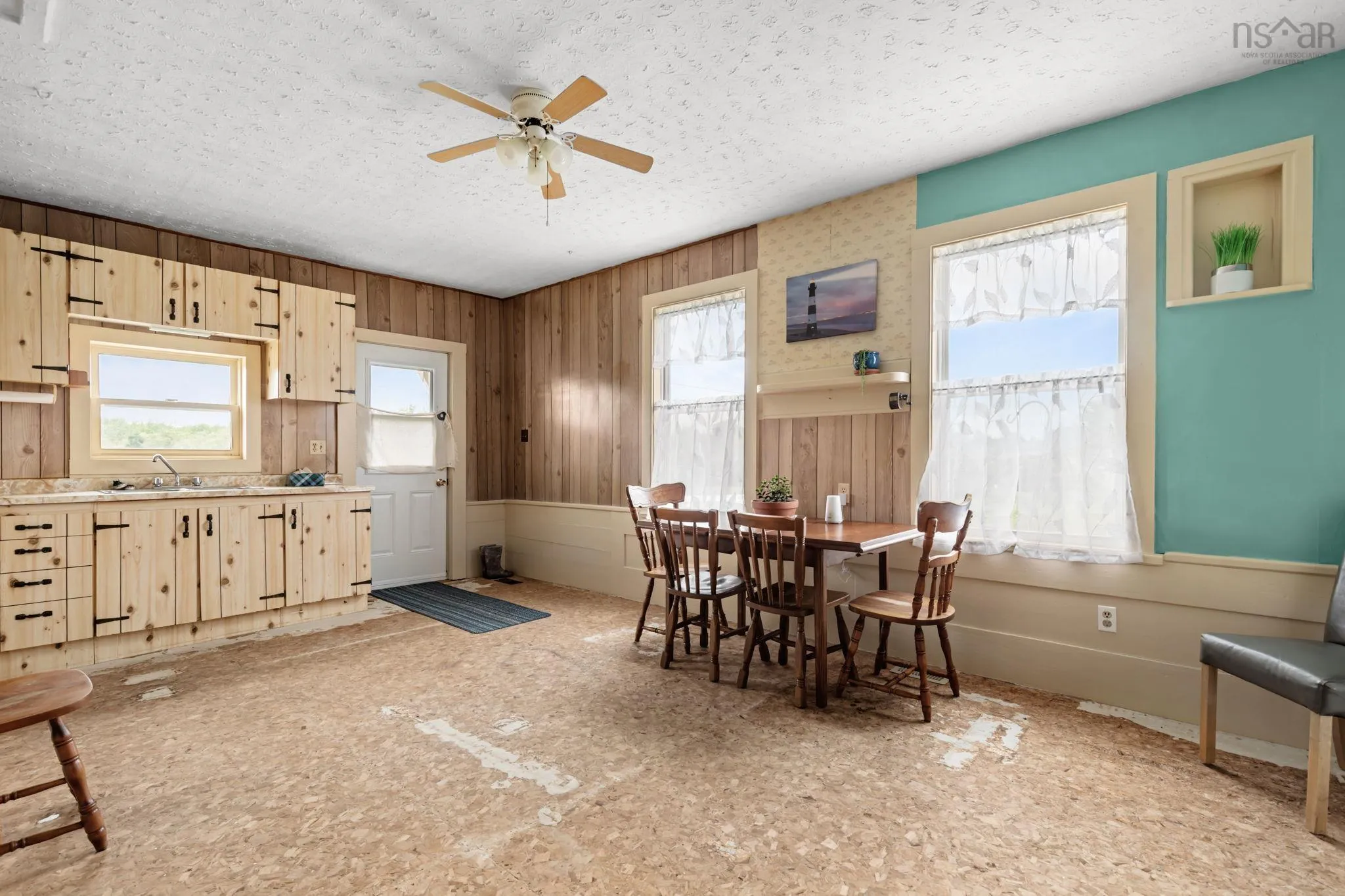 4031 215 Highway, Lower Burlington, NS B0N 2A0, 5 Bedrooms Bedrooms, ,1 BathroomBathrooms,Residential,For Sale,215,202518270