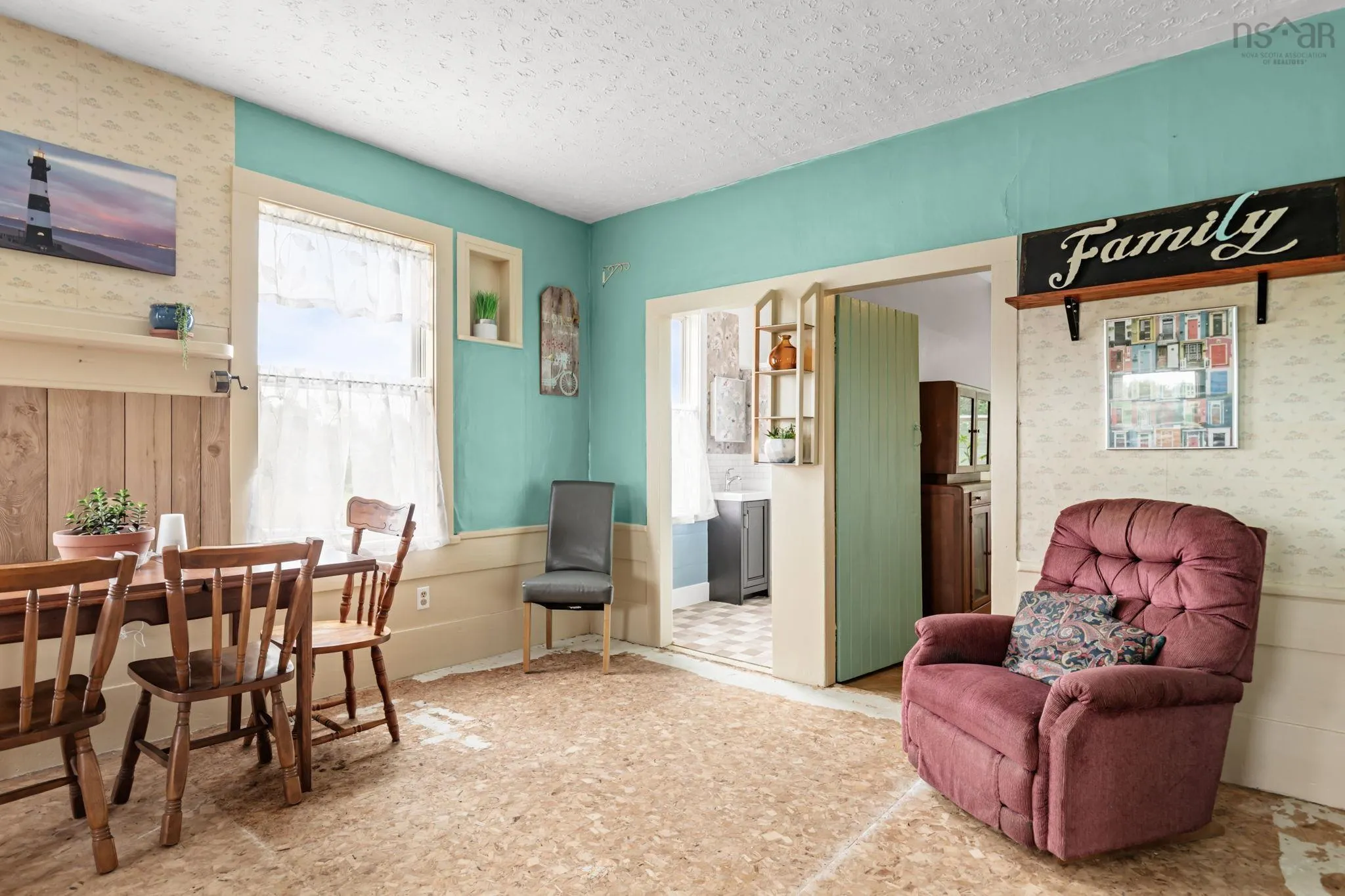 4031 215 Highway, Lower Burlington, NS B0N 2A0, 5 Bedrooms Bedrooms, ,1 BathroomBathrooms,Residential,For Sale,215,202518270