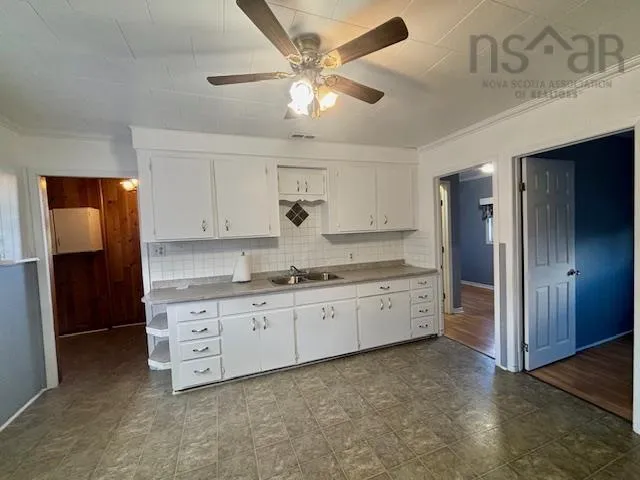 3057 Hinchey Avenue, New Waterford, NS B1H 2K5, 3 Bedrooms Bedrooms, ,2 BathroomsBathrooms,Residential,For Sale,Hinchey,202524788