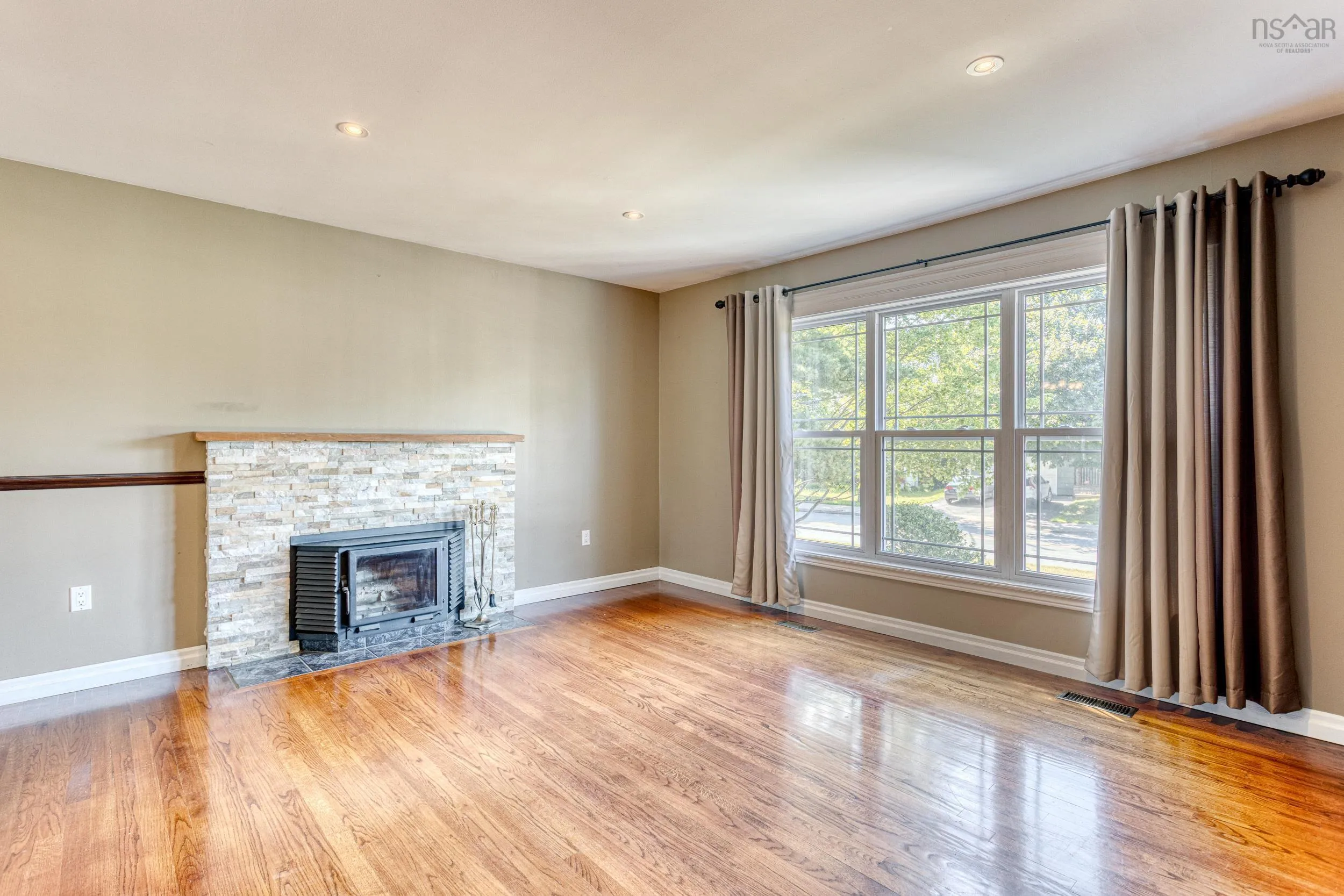81 Flamingo Drive, Rockingham, NS B3M 1T2, 3 Bedrooms Bedrooms, ,1 BathroomBathrooms,Residential,For Sale,Flamingo,202519651