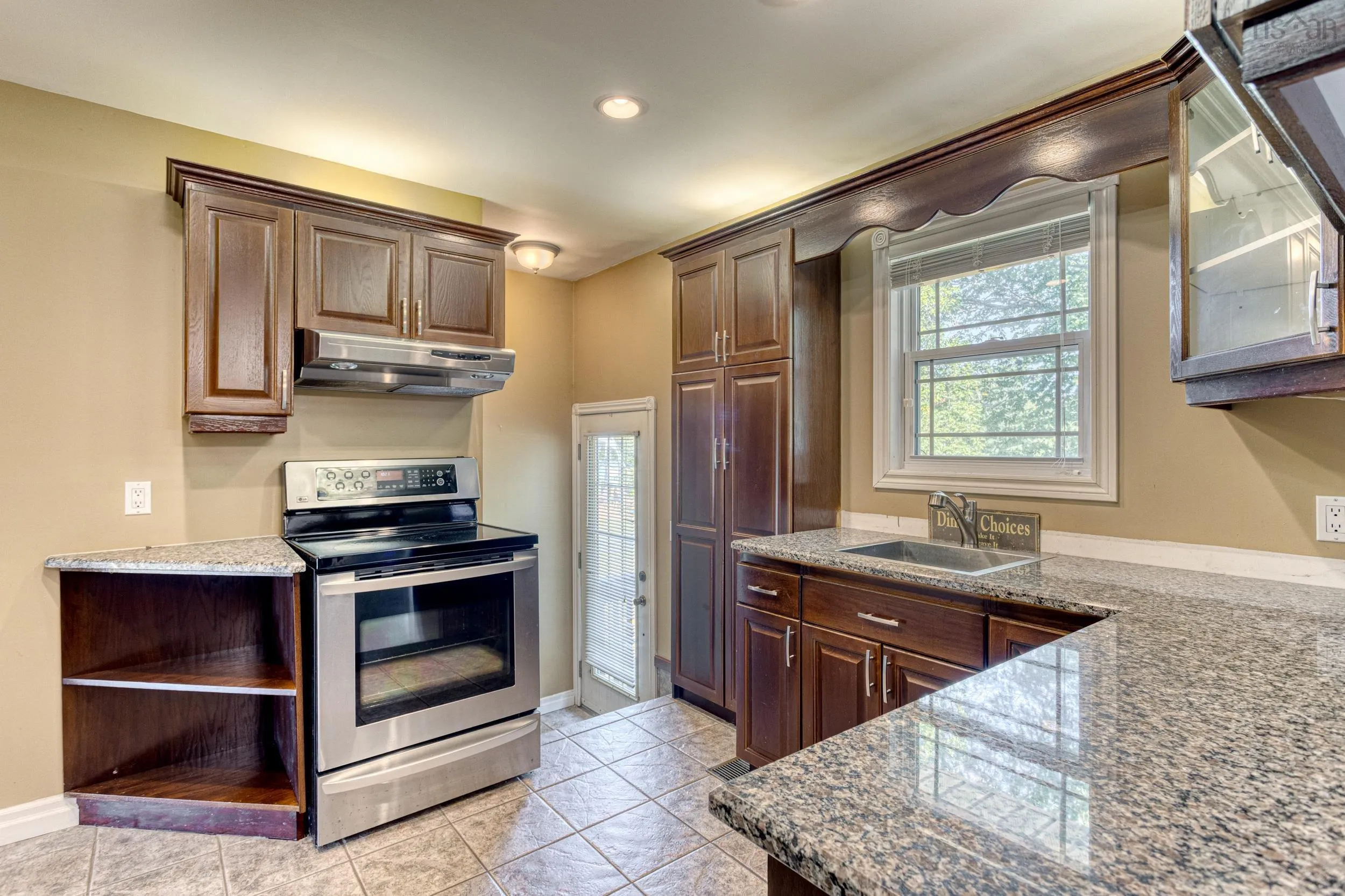 81 Flamingo Drive, Rockingham, NS B3M 1T2, 3 Bedrooms Bedrooms, ,1 BathroomBathrooms,Residential,For Sale,Flamingo,202519651