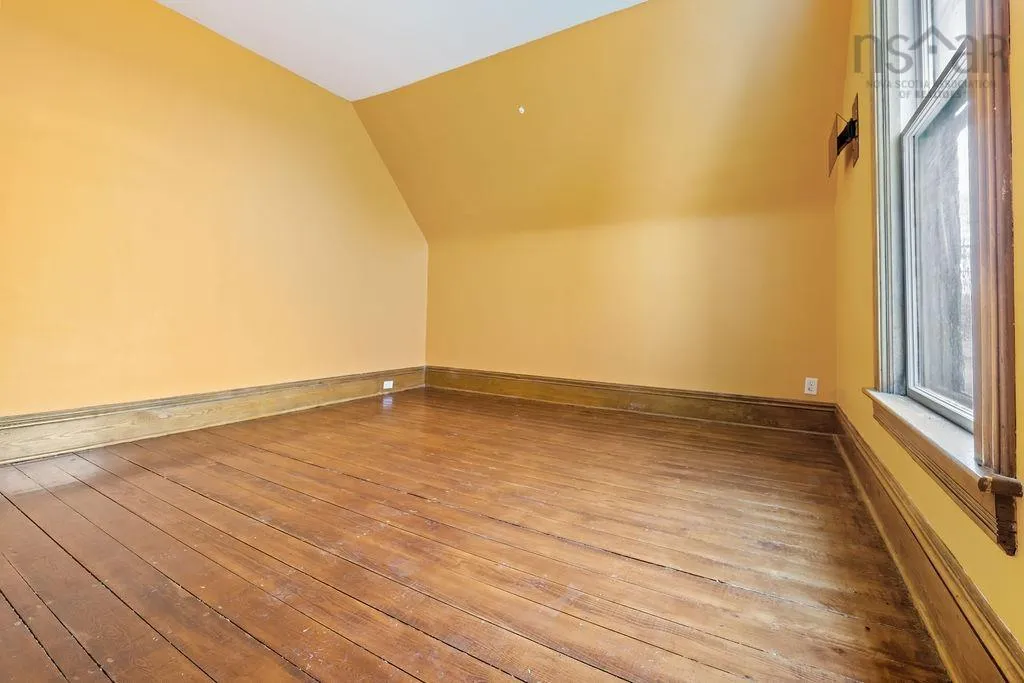 472 Main Street, Parrsboro Ns B0m 1s0, 5 Bedrooms Bedrooms, ,2 BathroomsBathrooms,Residential,For Sale,Main,202502226