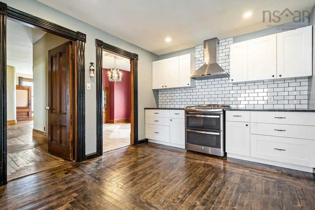 472 Main Street, Parrsboro Ns B0m 1s0, 5 Bedrooms Bedrooms, ,2 BathroomsBathrooms,Residential,For Sale,Main,202502226