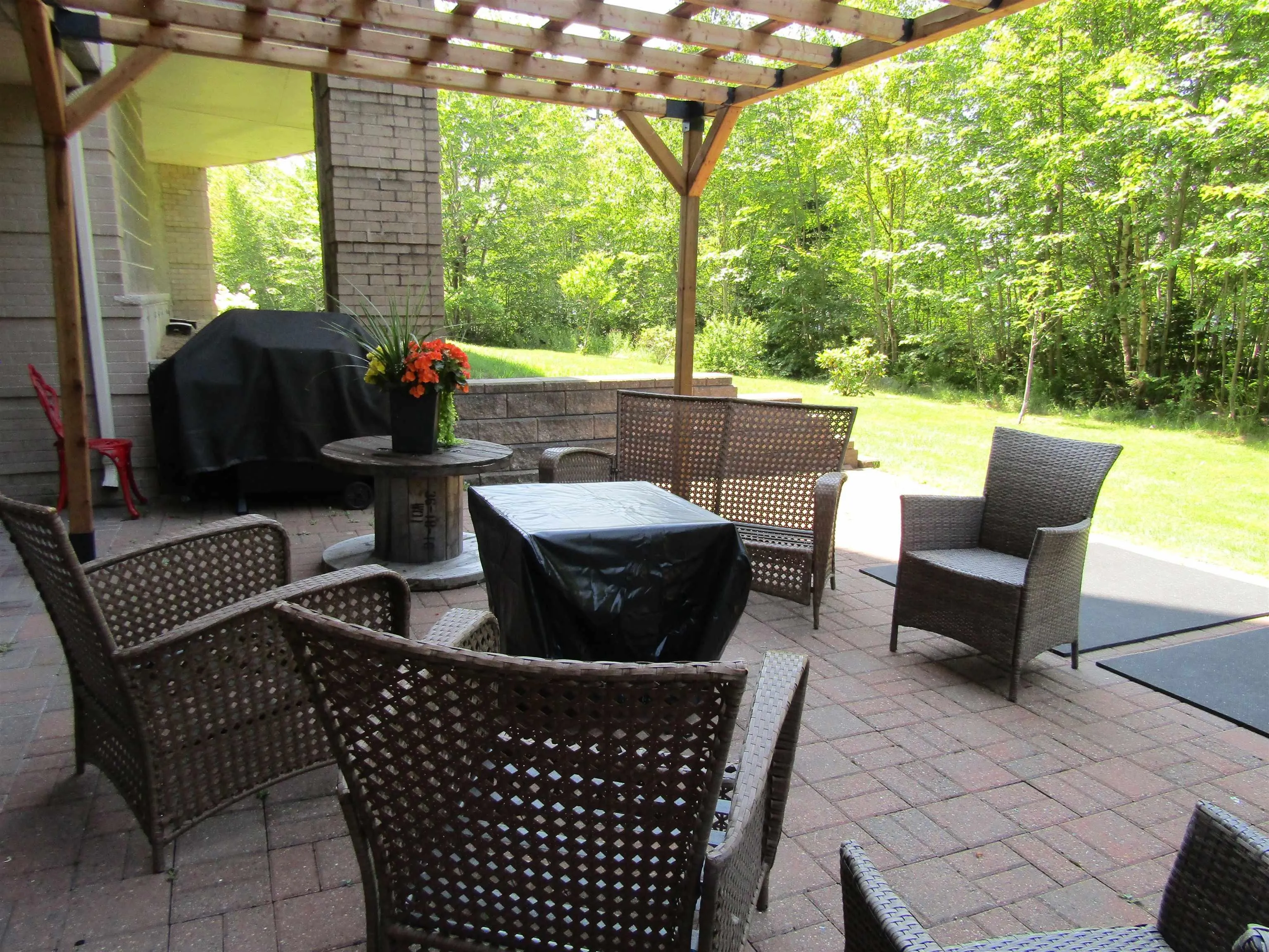 87 Pebblecreek Crescent, Dartmouth, NS B2W 0J9, 2 Bedrooms Bedrooms, ,2 BathroomsBathrooms,Residential,For Sale,Pebblecreek,202518932