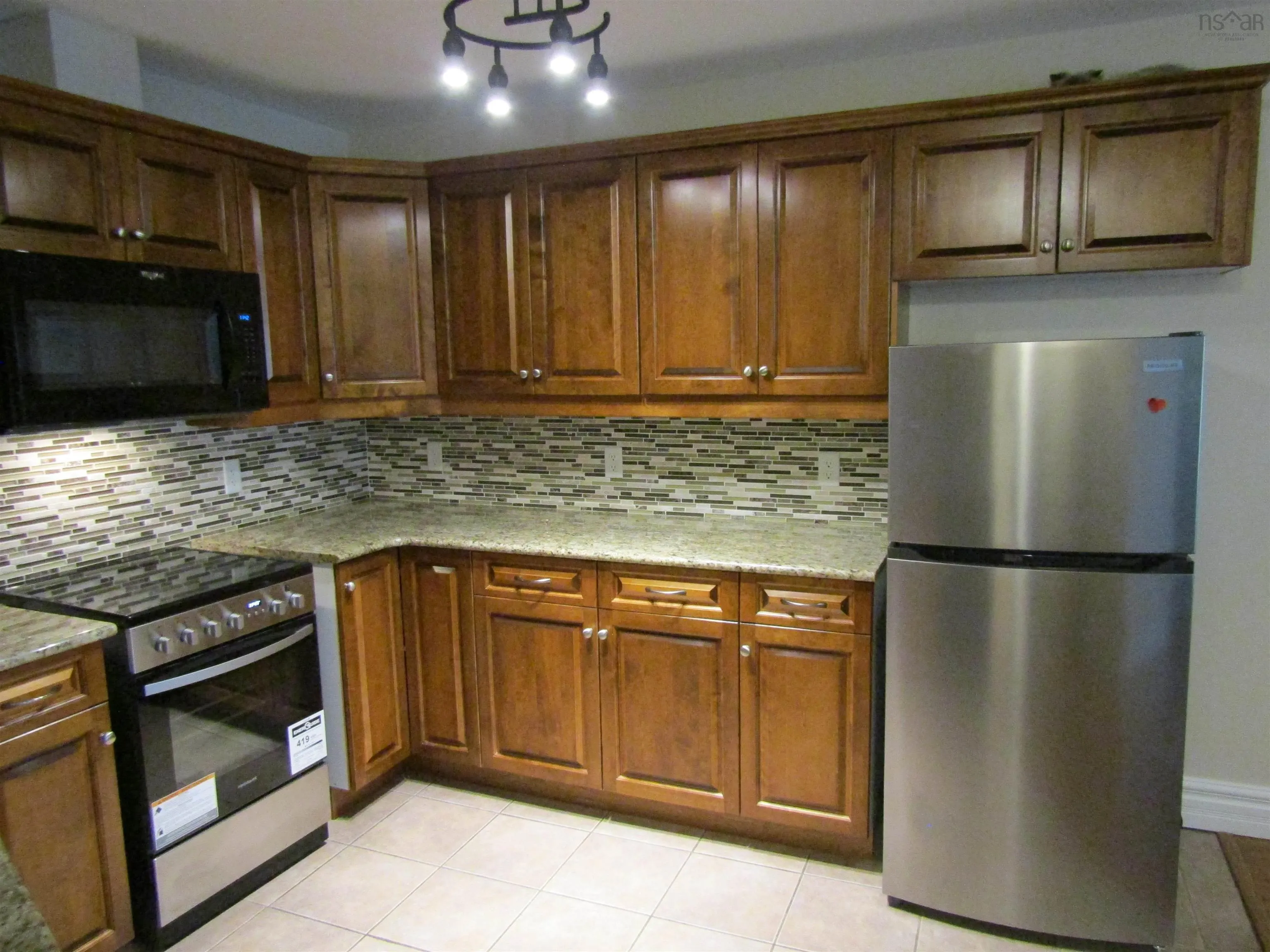 87 Pebblecreek Crescent, Dartmouth, NS B2W 0J9, 2 Bedrooms Bedrooms, ,2 BathroomsBathrooms,Residential,For Sale,Pebblecreek,202518932