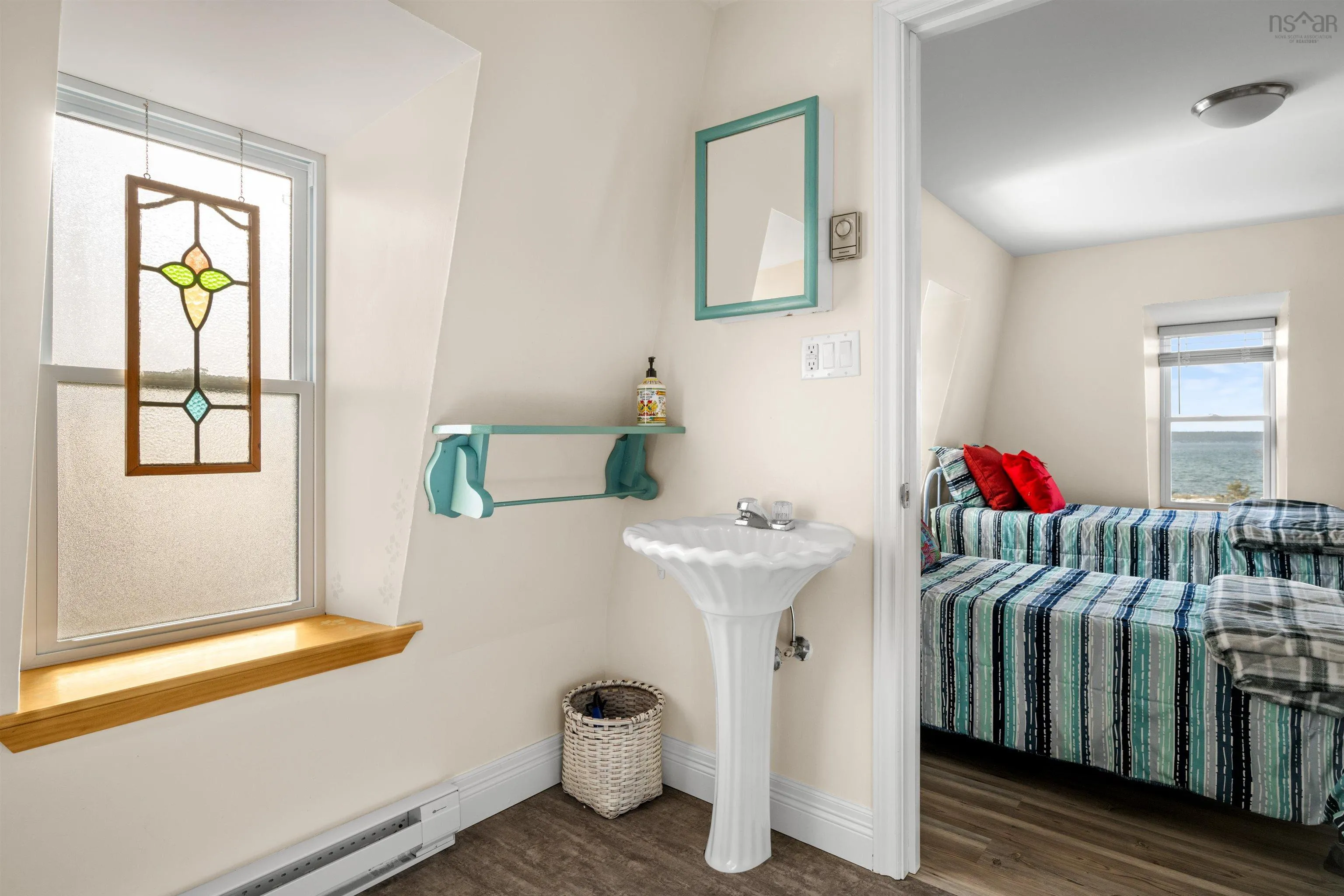 125 The Point Road, Blue Rocks, NS B0J 2C0, 2 Bedrooms Bedrooms, ,3 BathroomsBathrooms,Residential,For Sale,The Point,202521987