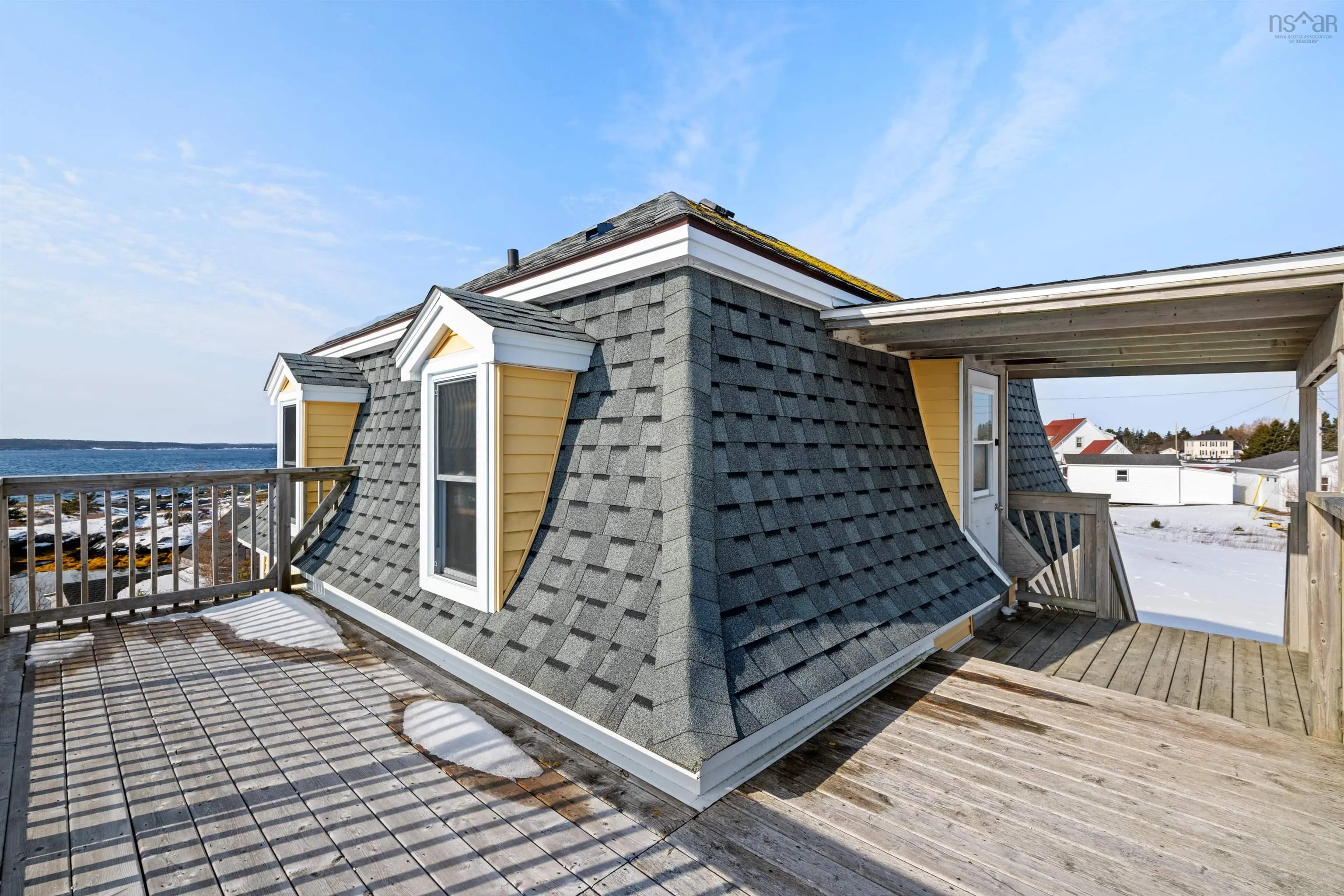 125 The Point Road, Blue Rocks, NS B0J 2C0, 2 Bedrooms Bedrooms, ,3 BathroomsBathrooms,Residential,For Sale,The Point,202521987