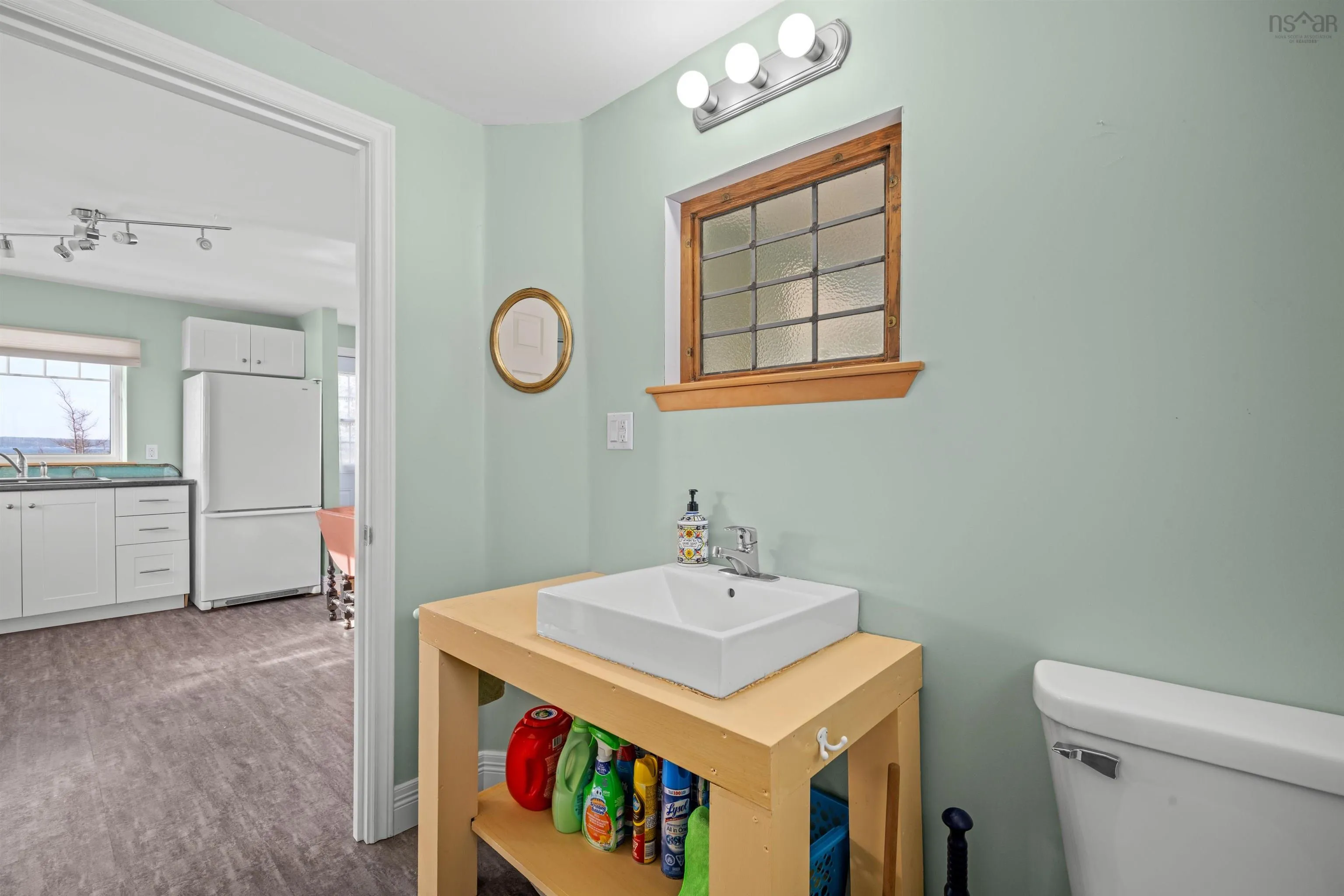 125 The Point Road, Blue Rocks, NS B0J 2C0, 2 Bedrooms Bedrooms, ,3 BathroomsBathrooms,Residential,For Sale,The Point,202521987