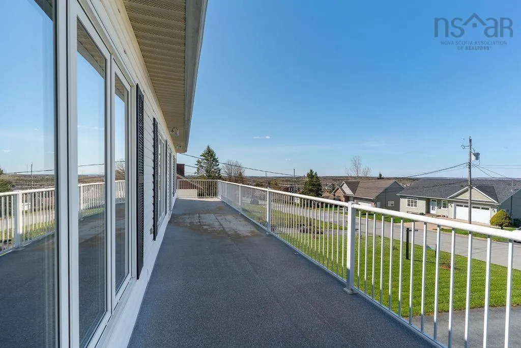 5 Alpine Drive, Portland Hills, NS B2W 1Z3, 5 Bedrooms Bedrooms, ,3 BathroomsBathrooms,Residential,For Sale,Alpine,202511212