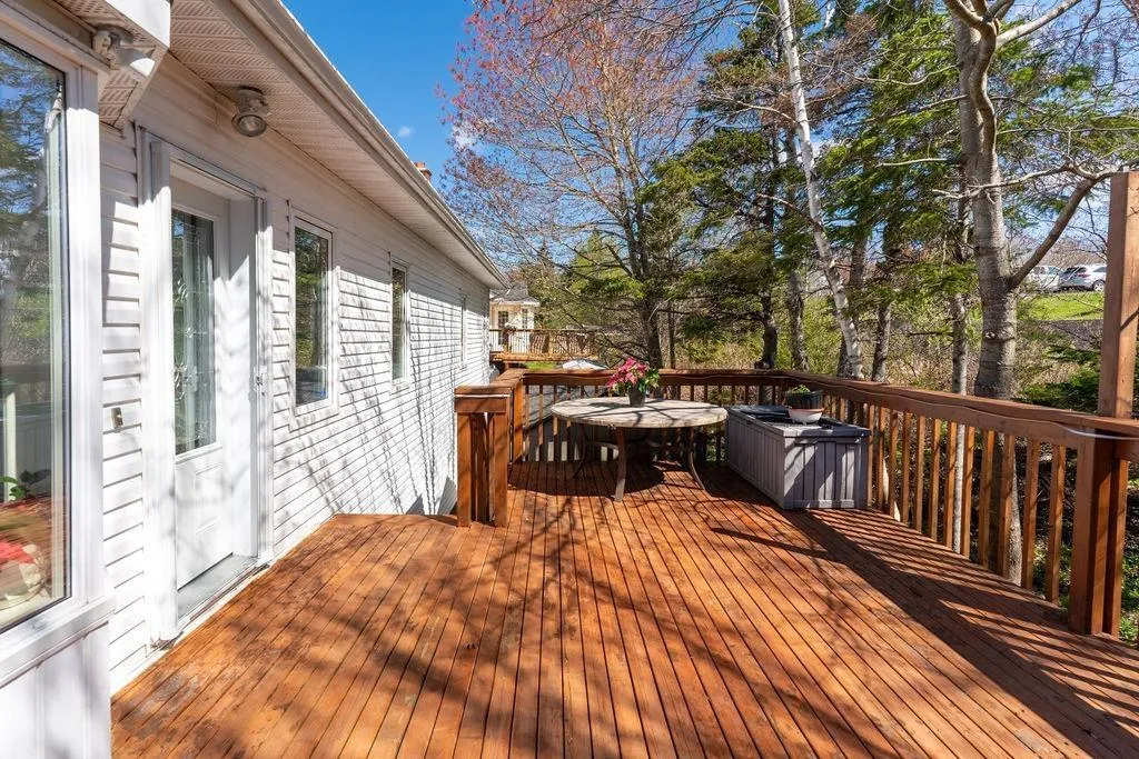 5 Alpine Drive, Portland Hills, NS B2W 1Z3, 5 Bedrooms Bedrooms, ,3 BathroomsBathrooms,Residential,For Sale,Alpine,202511212
