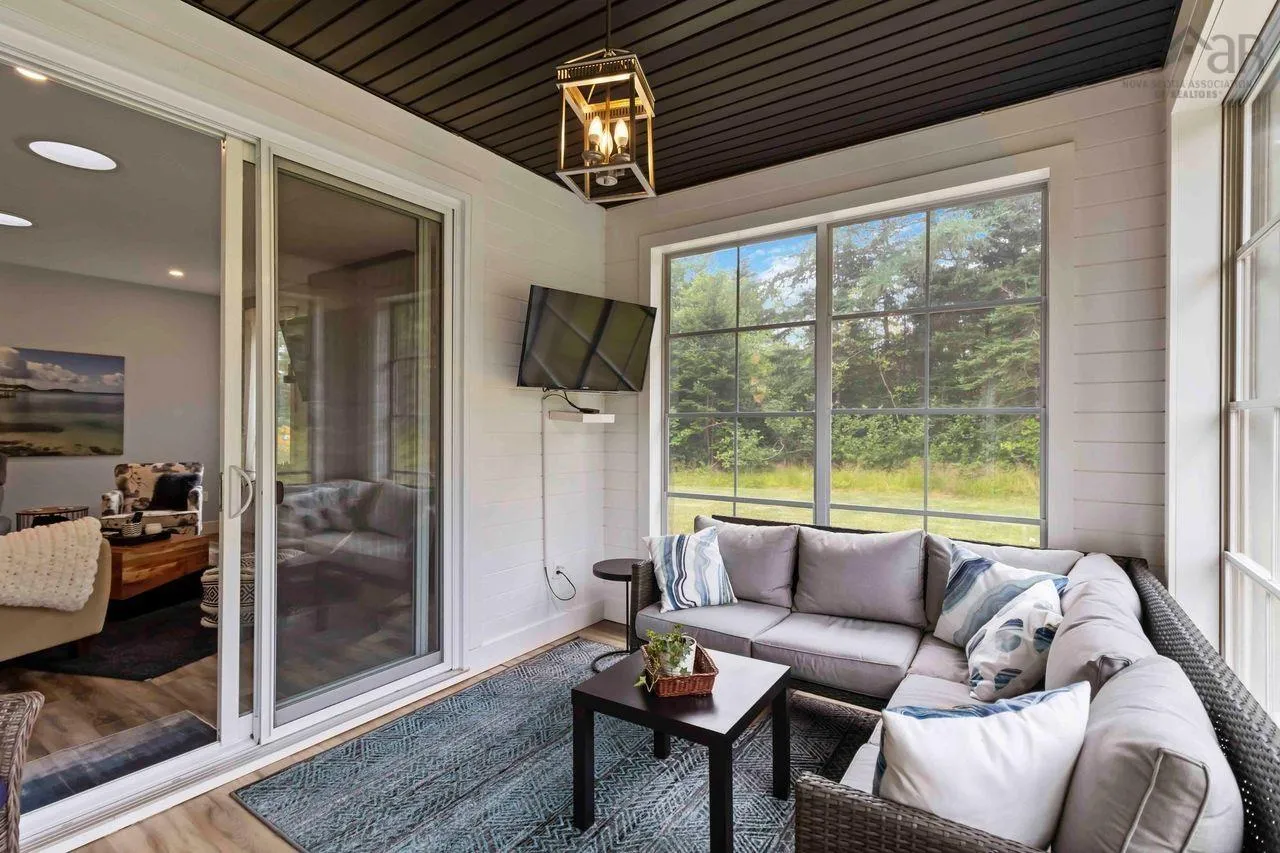 20 Pentz Lake Drive, Mount Uniacke, NS B0N 1Z0, 3 Bedrooms Bedrooms, ,2 BathroomsBathrooms,Residential,For Sale,Pentz Lake,202518208