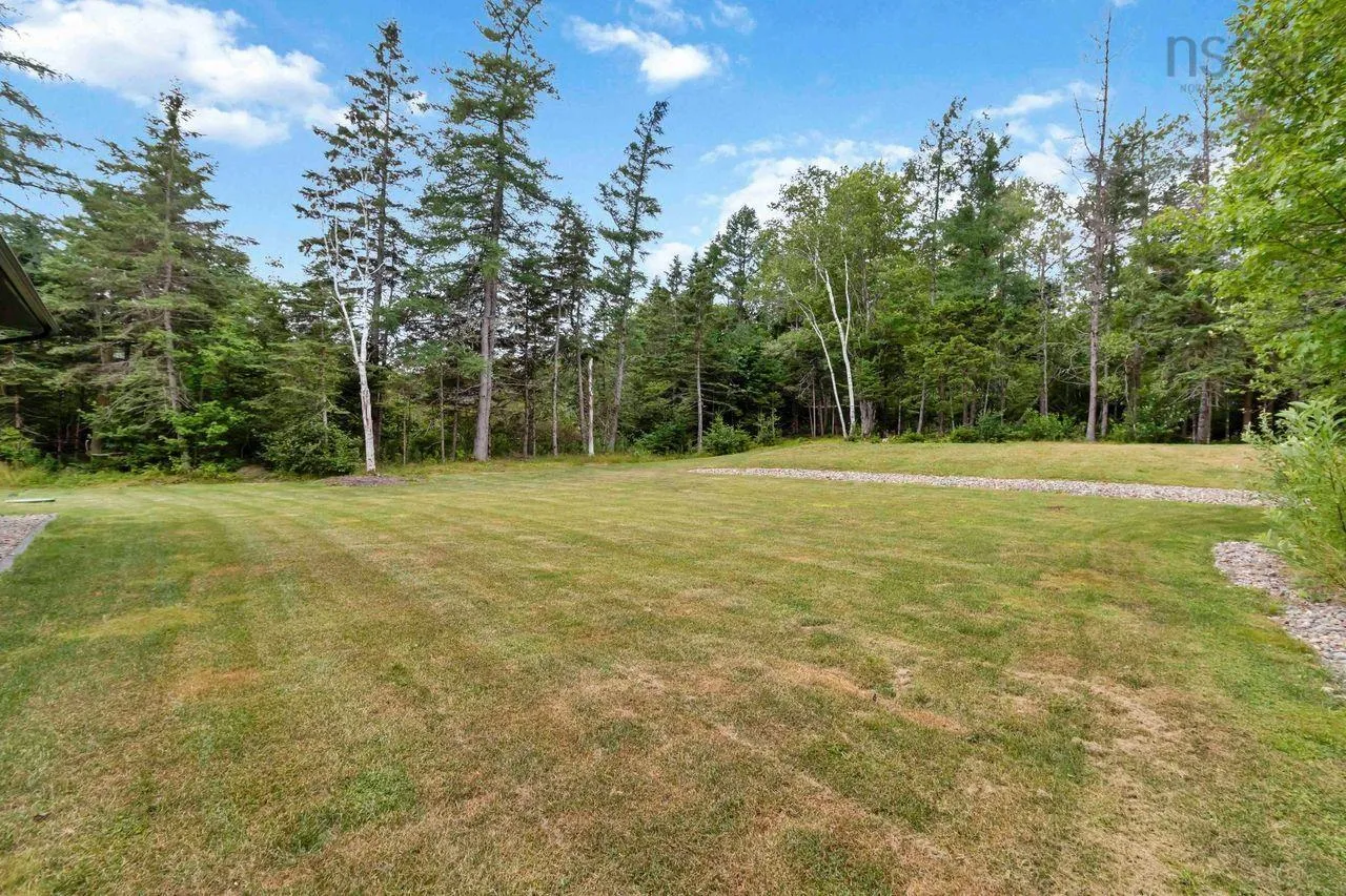 20 Pentz Lake Drive, Mount Uniacke, NS B0N 1Z0, 3 Bedrooms Bedrooms, ,2 BathroomsBathrooms,Residential,For Sale,Pentz Lake,202518208