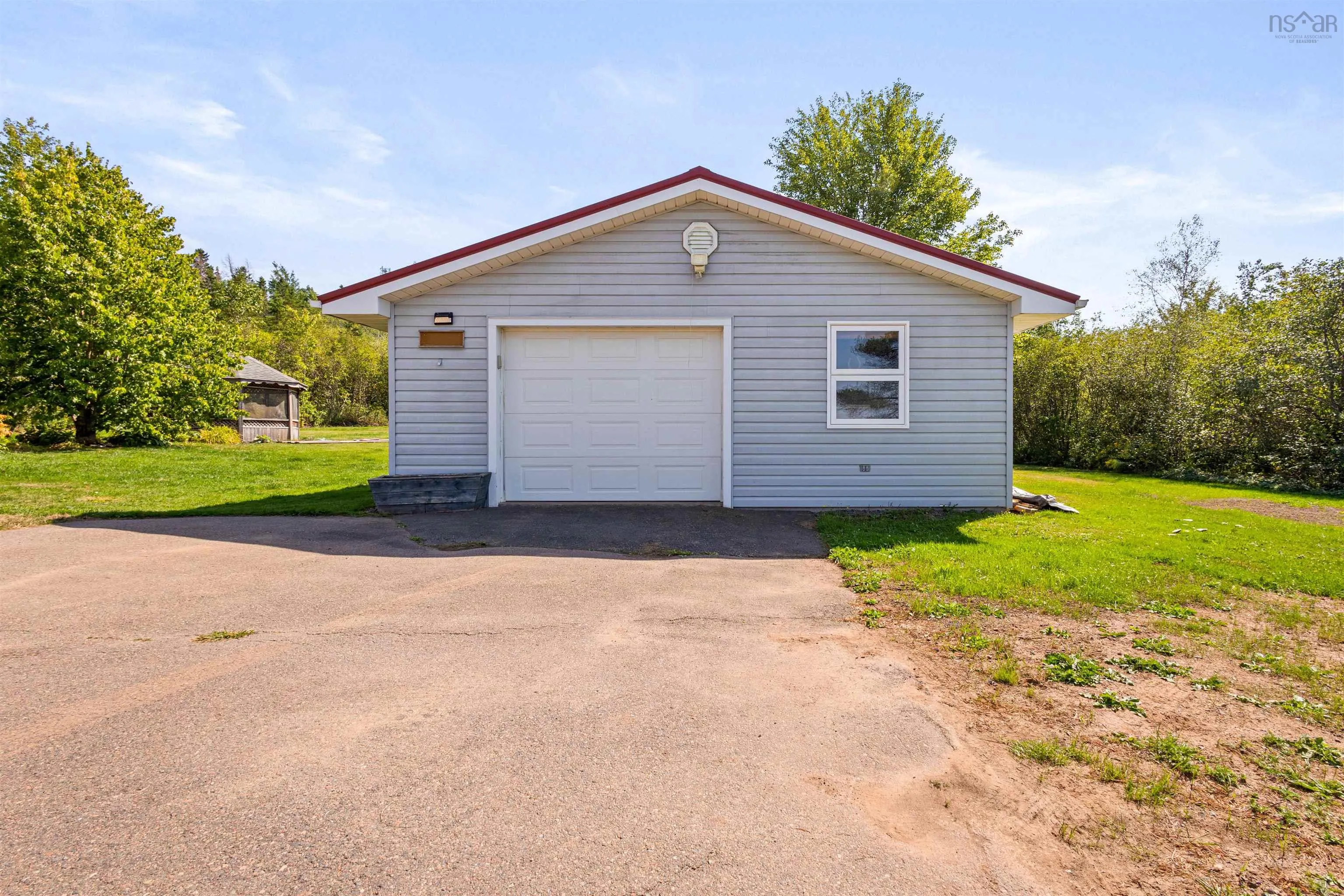 320 Main Street W, Stewiacke, NS B0N 2J0, 2 Bedrooms Bedrooms, ,2 BathroomsBathrooms,Residential,For Sale,Main,202522633