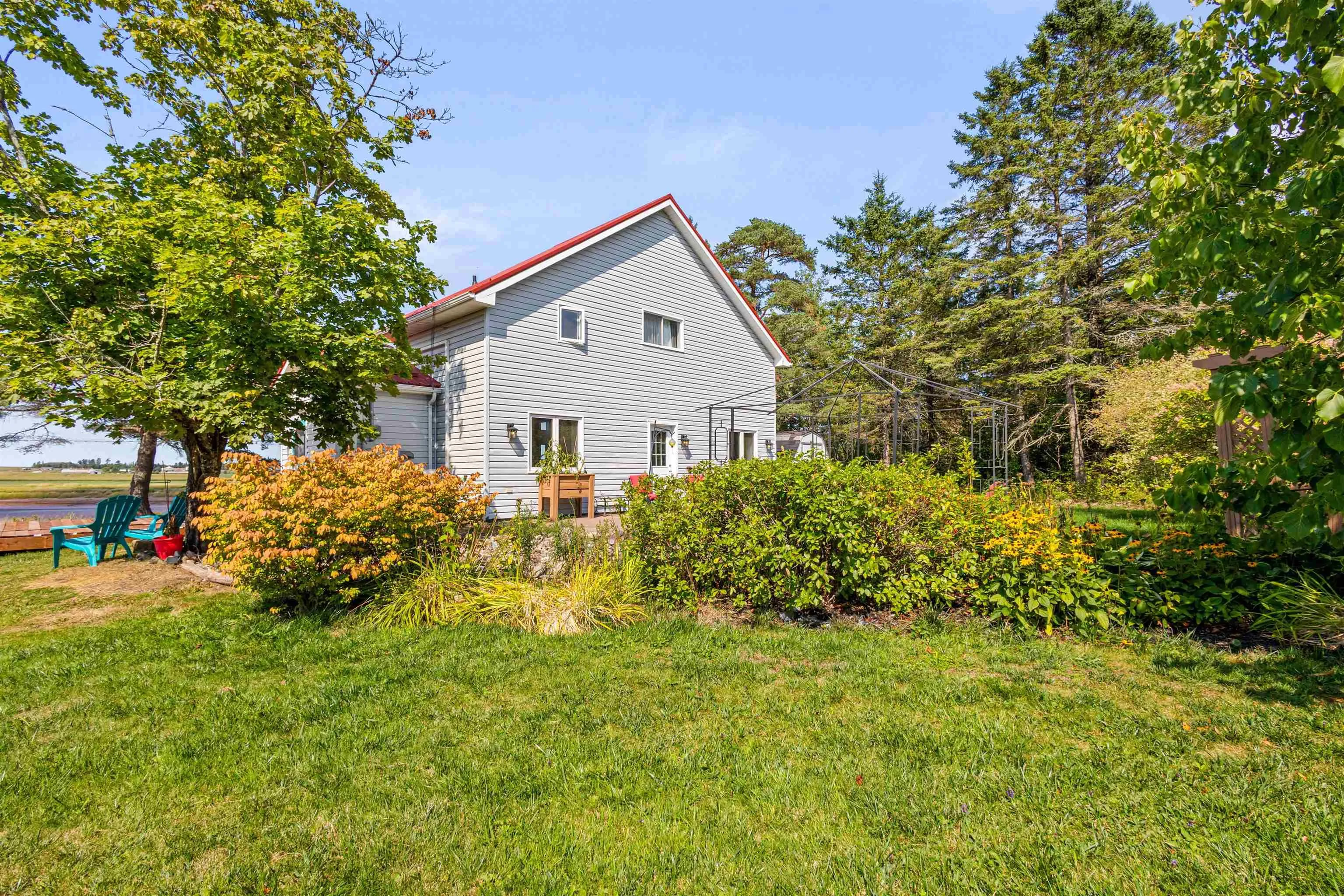 320 Main Street W, Stewiacke, NS B0N 2J0, 2 Bedrooms Bedrooms, ,2 BathroomsBathrooms,Residential,For Sale,Main,202522633
