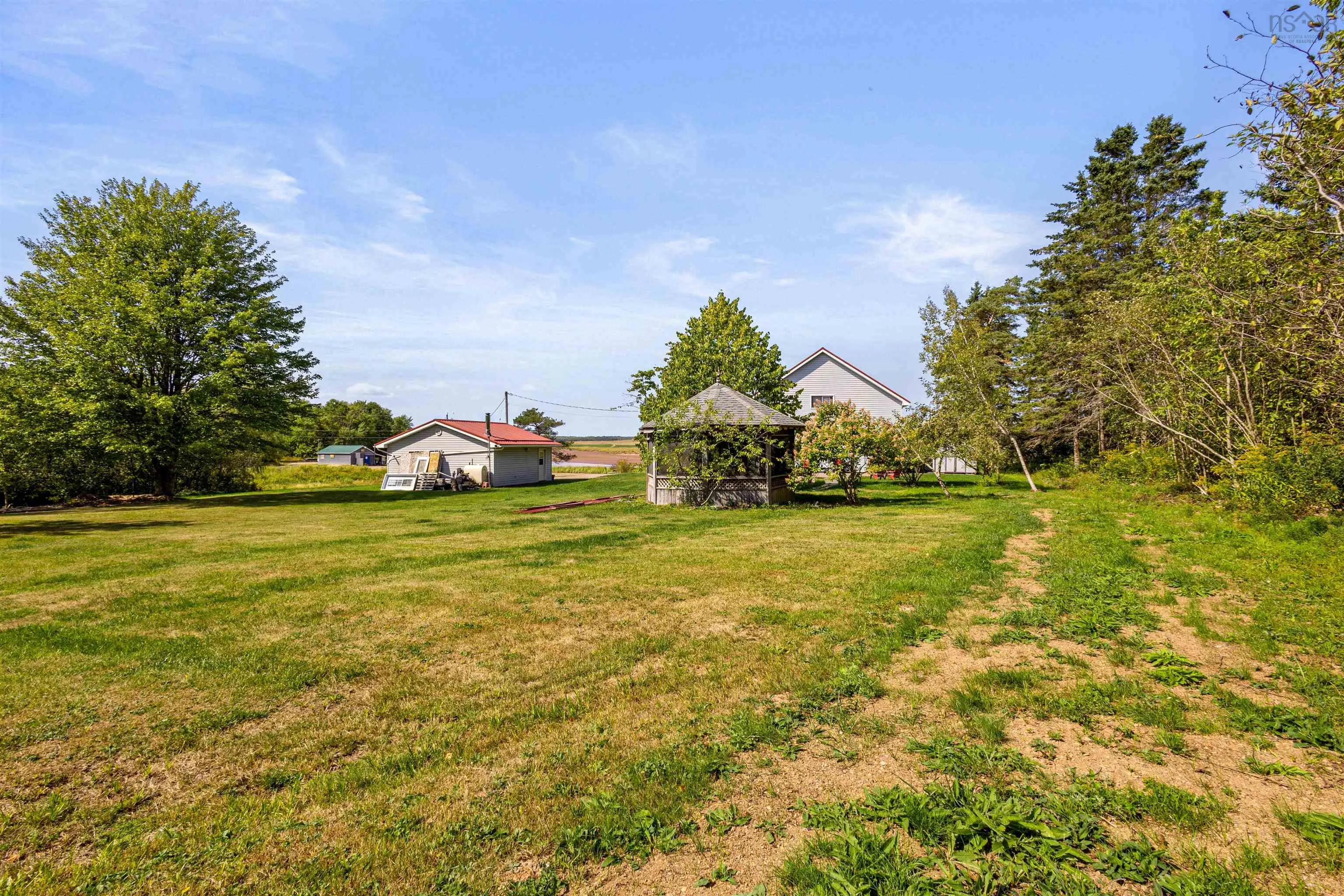 320 Main Street W, Stewiacke, NS B0N 2J0, 2 Bedrooms Bedrooms, ,2 BathroomsBathrooms,Residential,For Sale,Main,202522633