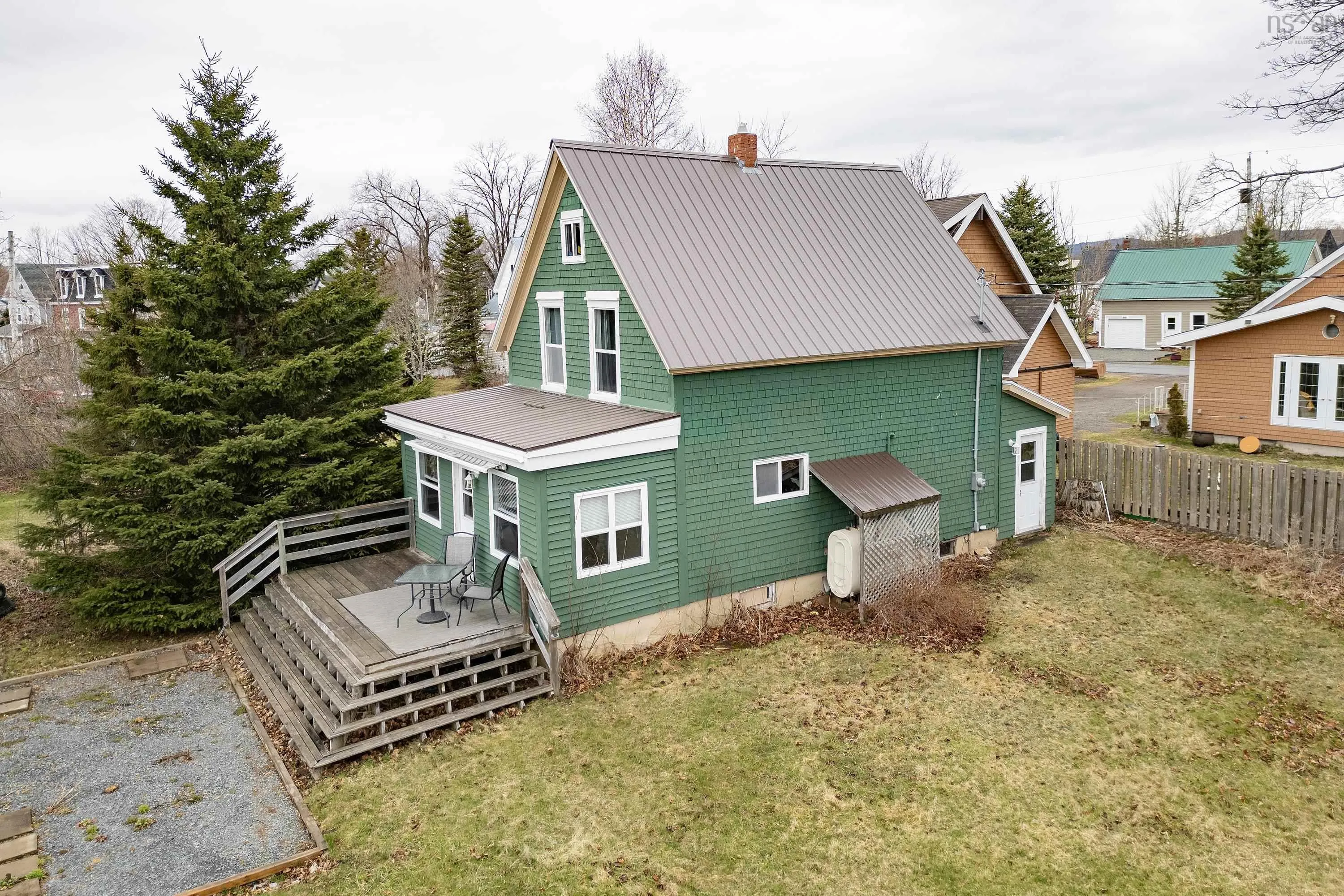 1 Moore Street, Parrsboro Ns B0m 1s0, 3 Bedrooms Bedrooms, ,1 BathroomBathrooms,Residential,For Sale,Moore,202508784