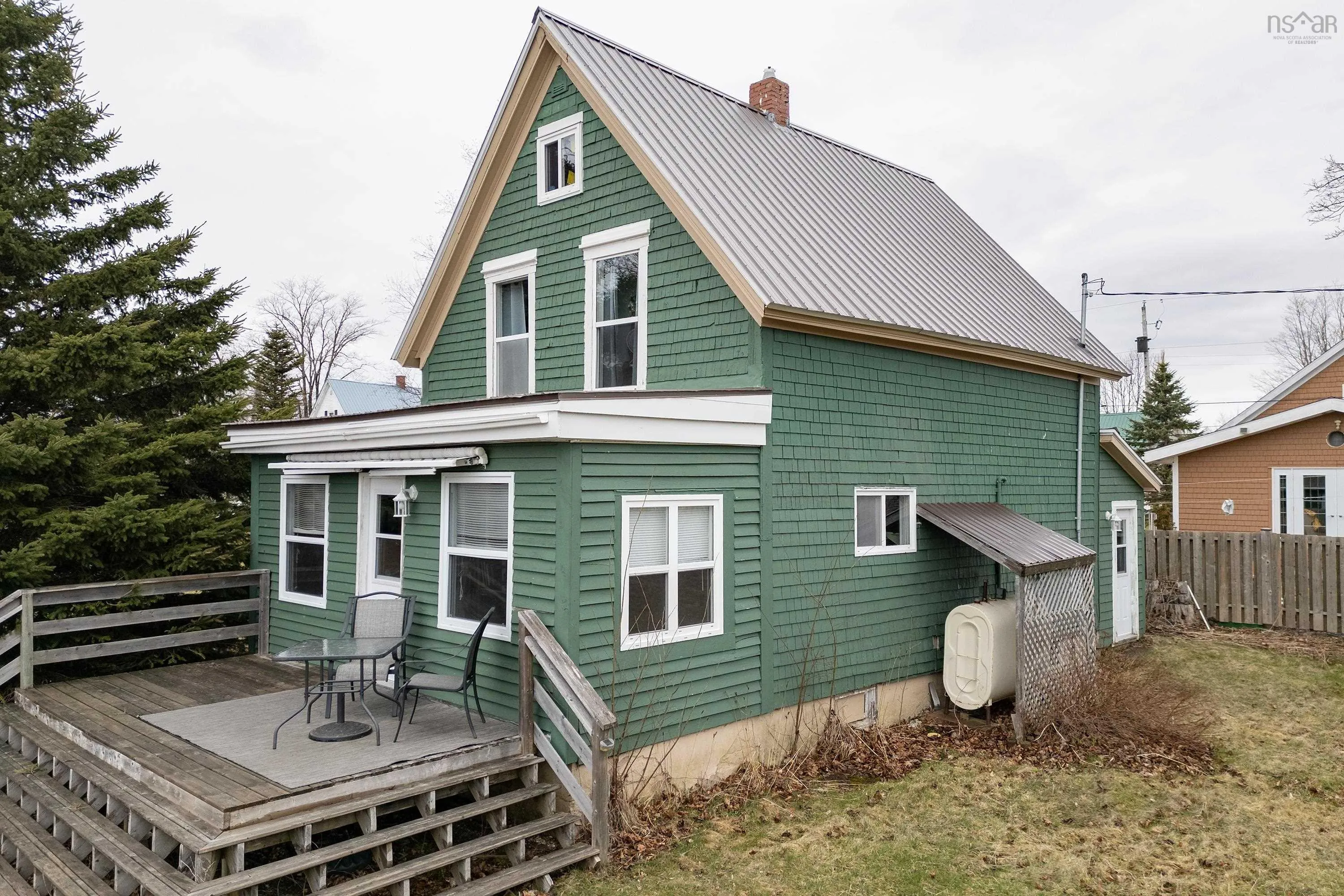 1 Moore Street, Parrsboro Ns B0m 1s0, 3 Bedrooms Bedrooms, ,1 BathroomBathrooms,Residential,For Sale,Moore,202508784