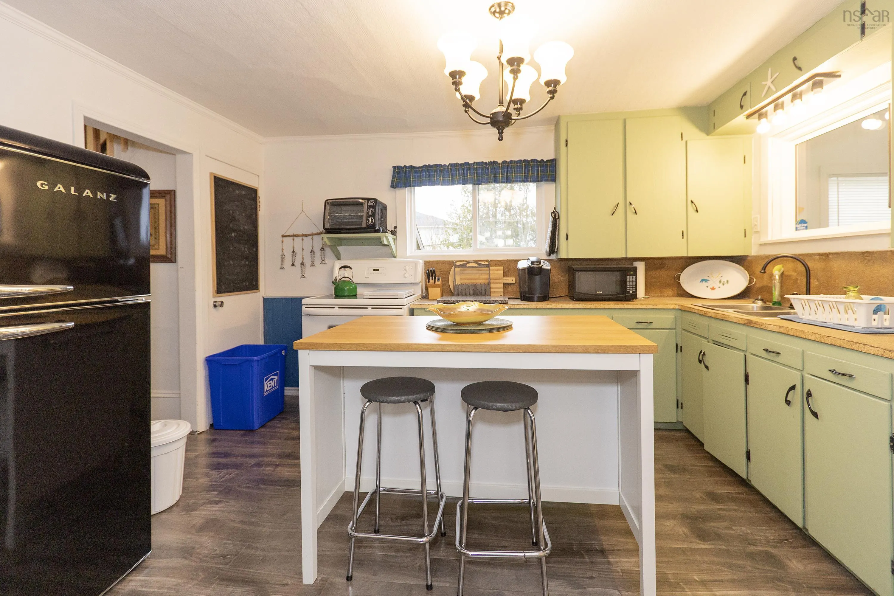 1 Moore Street, Parrsboro Ns B0m 1s0, 3 Bedrooms Bedrooms, ,1 BathroomBathrooms,Residential,For Sale,Moore,202508784